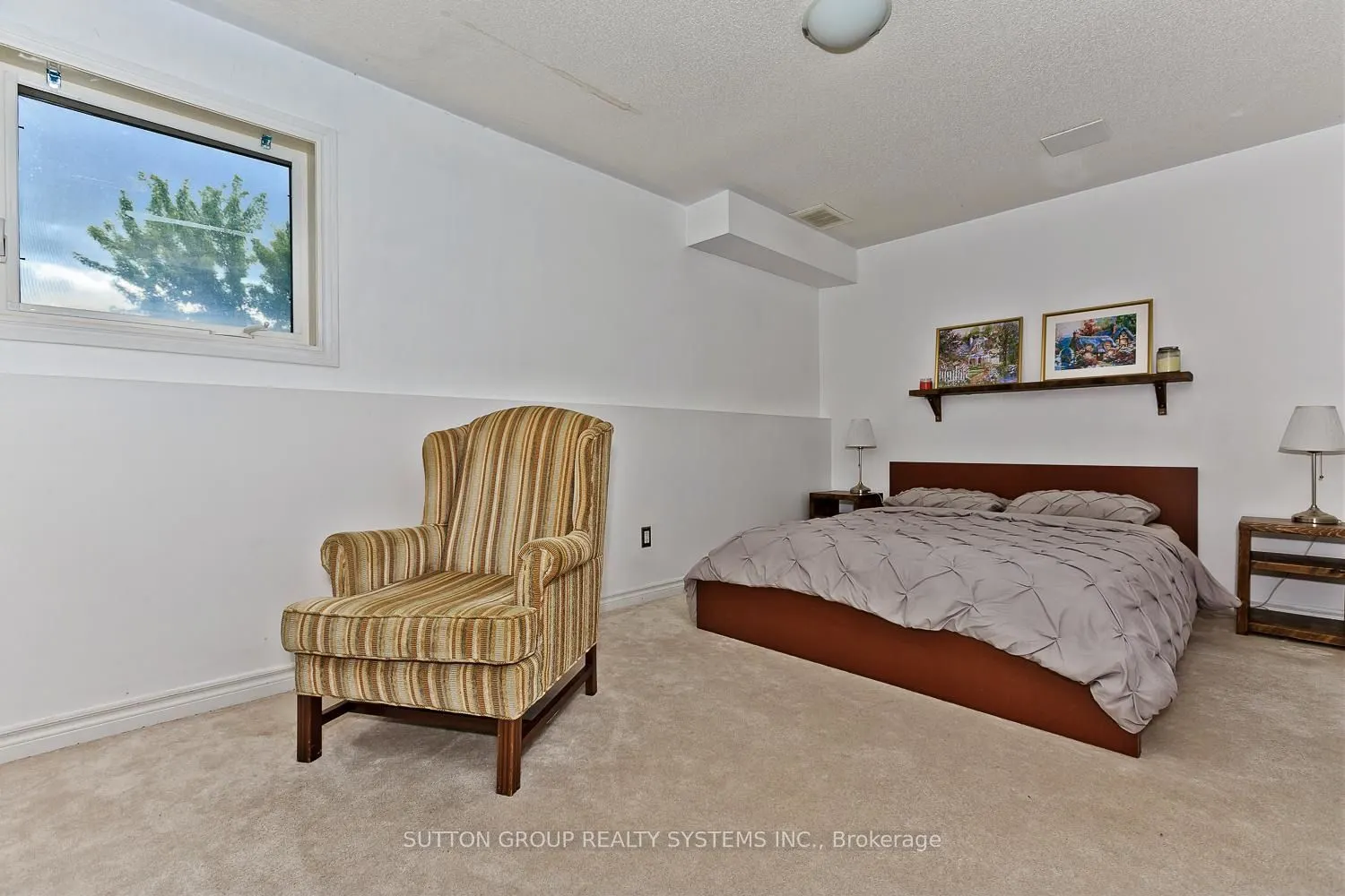 355 Hobbs Crescent