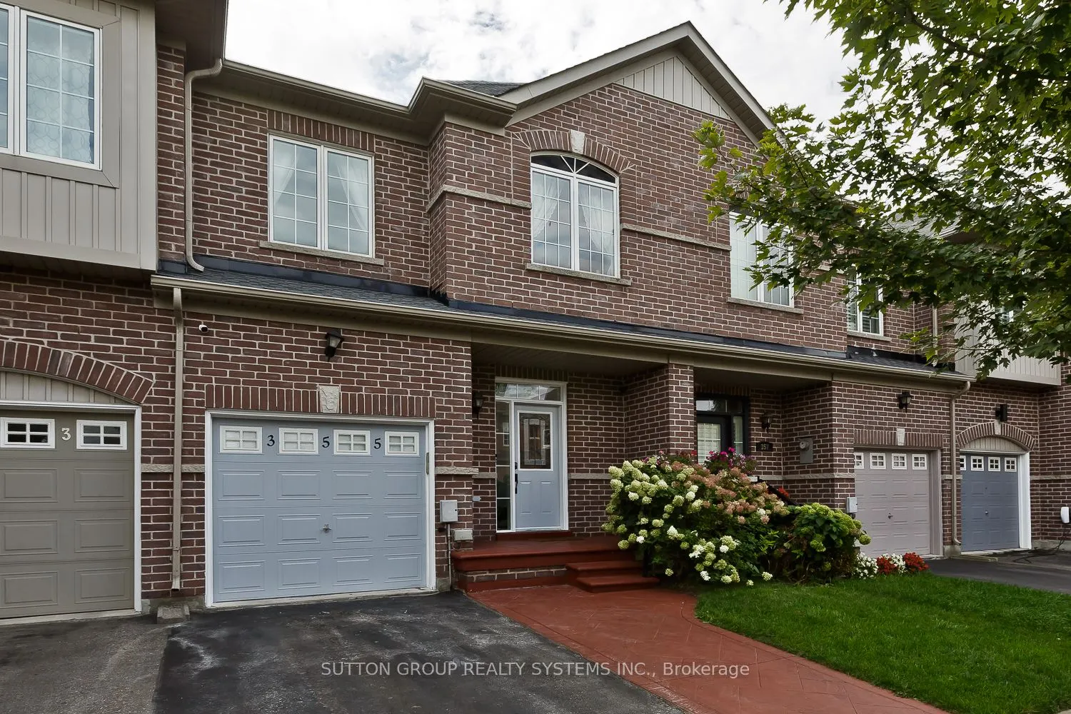 355 Hobbs Crescent