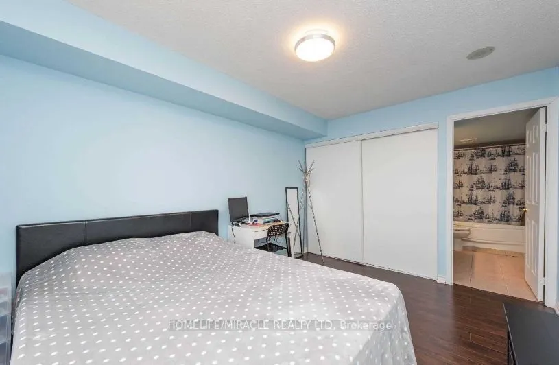 55 Strathaven Drive, #915