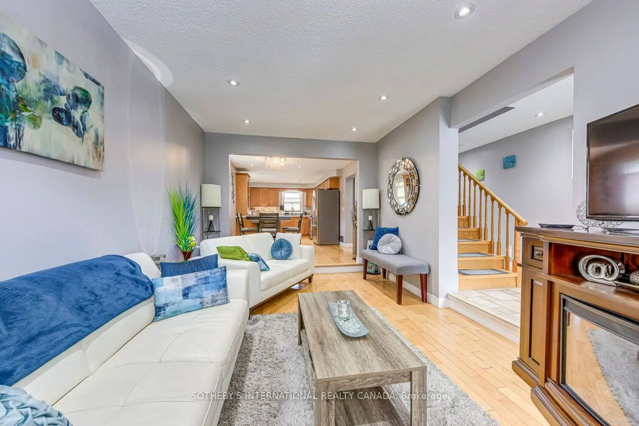 4203 Wheelwright Crescent