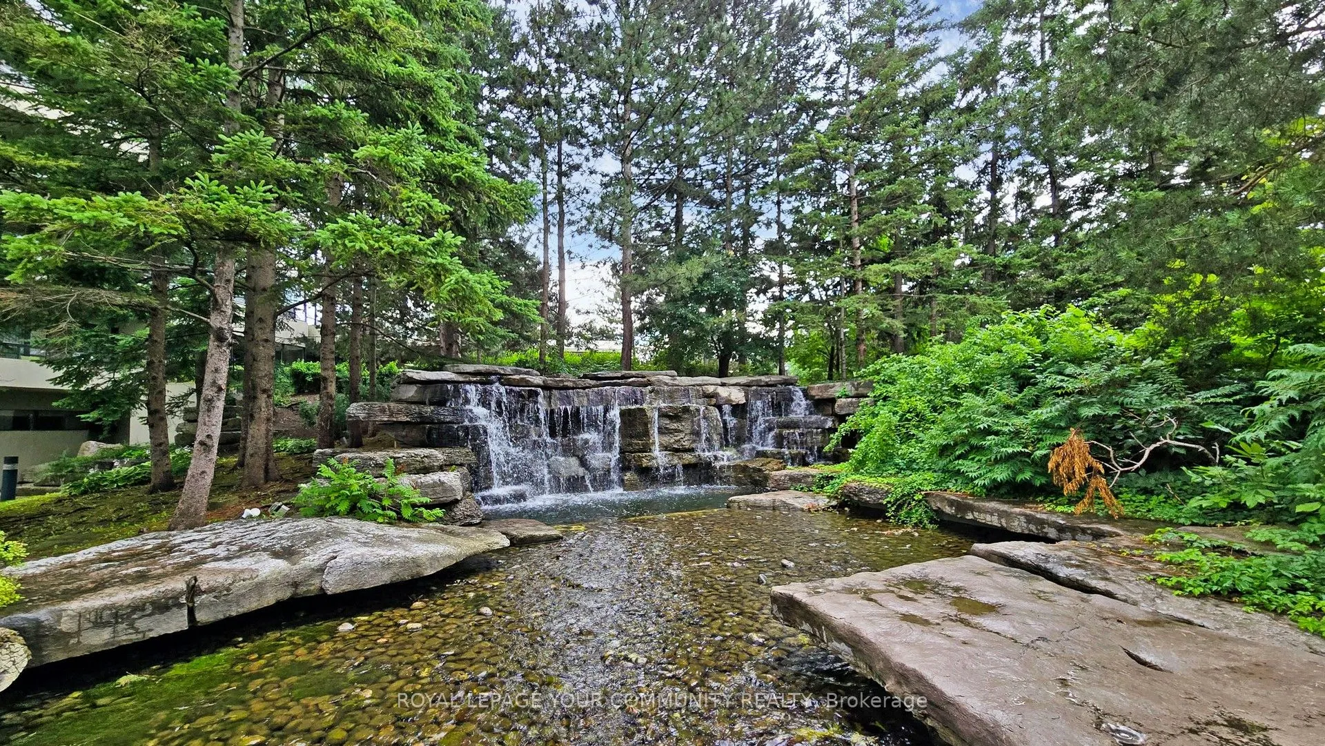 24 Hanover Road, #404