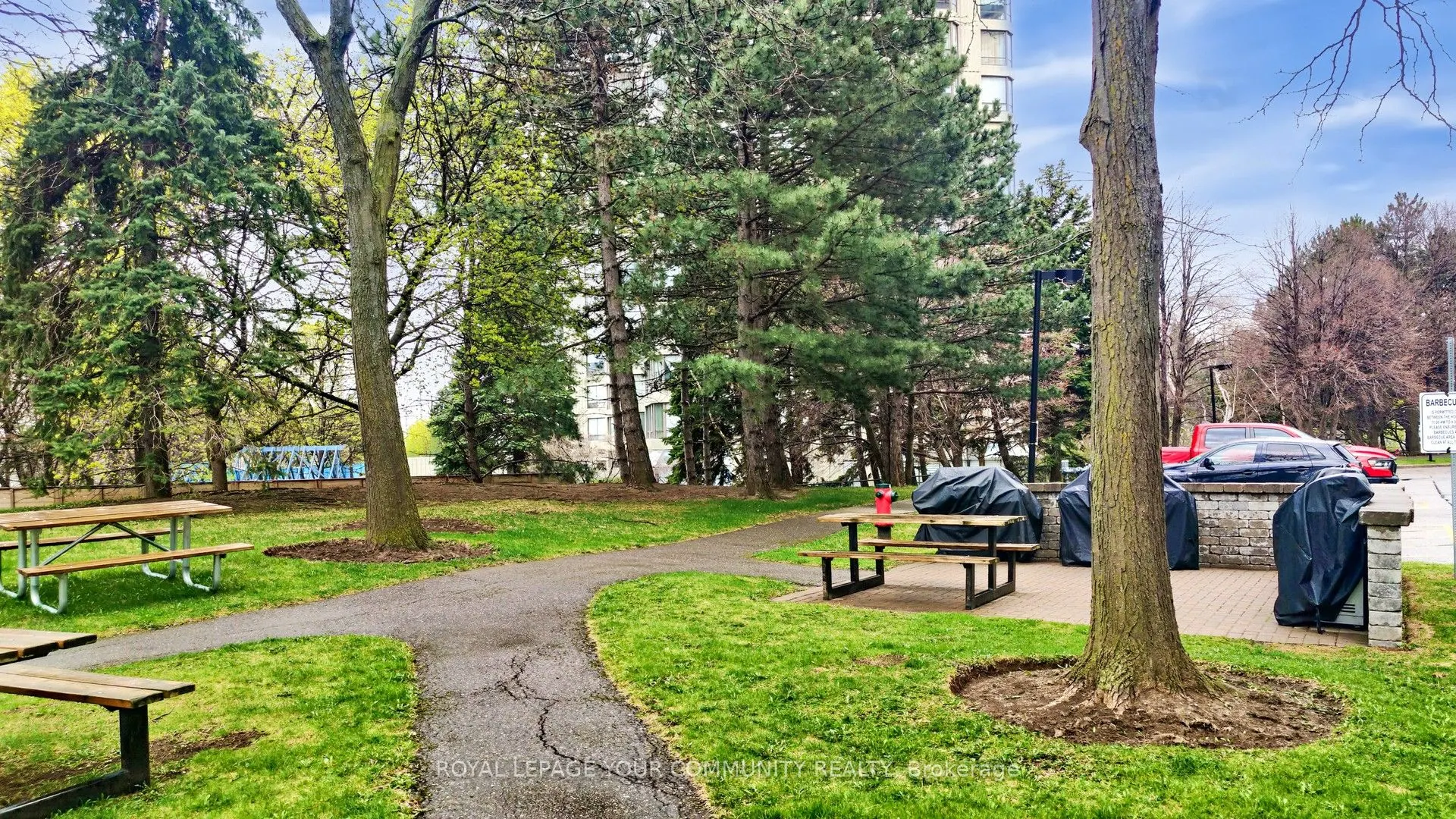 24 Hanover Road, #404