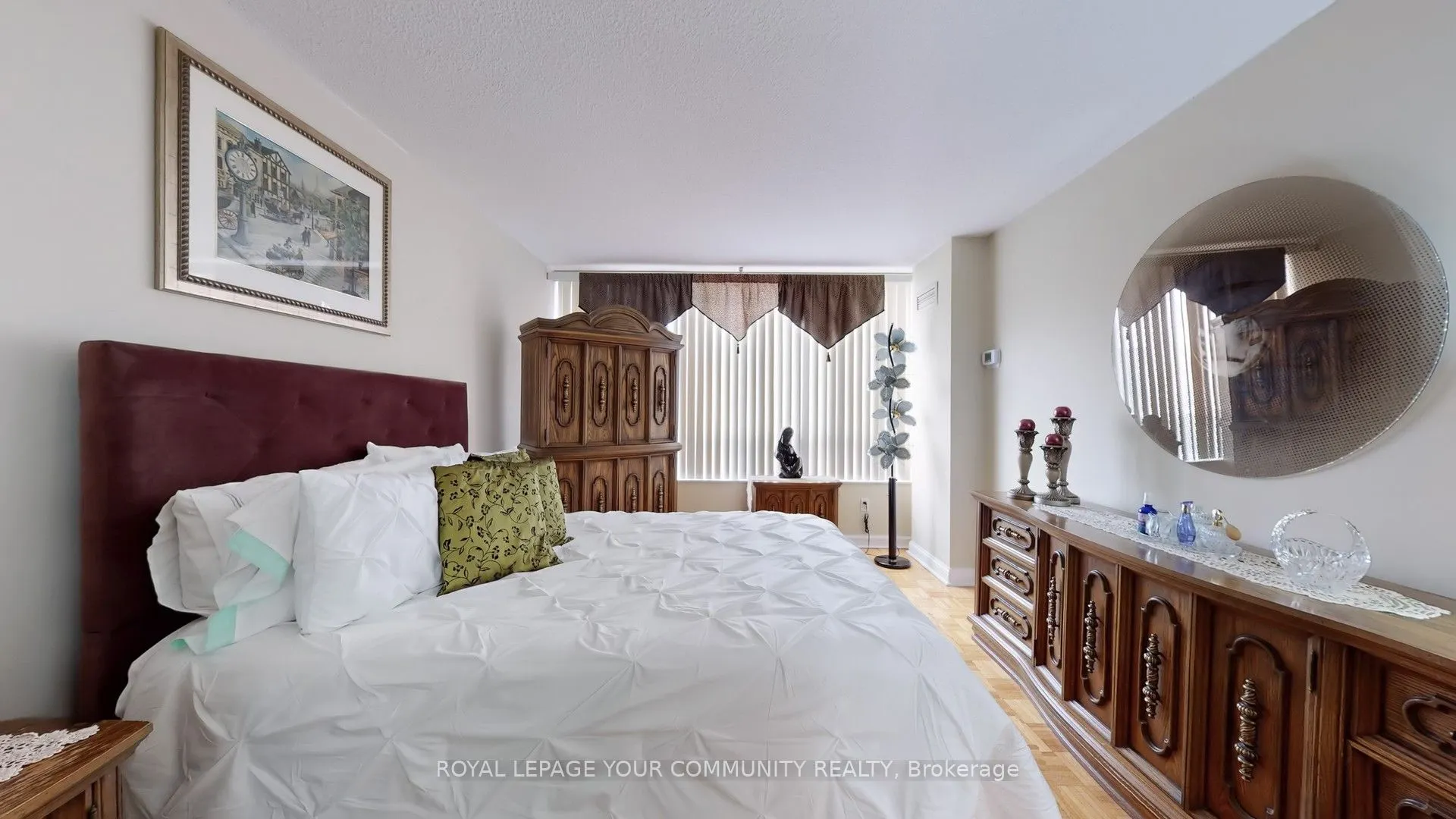 24 Hanover Road, #404