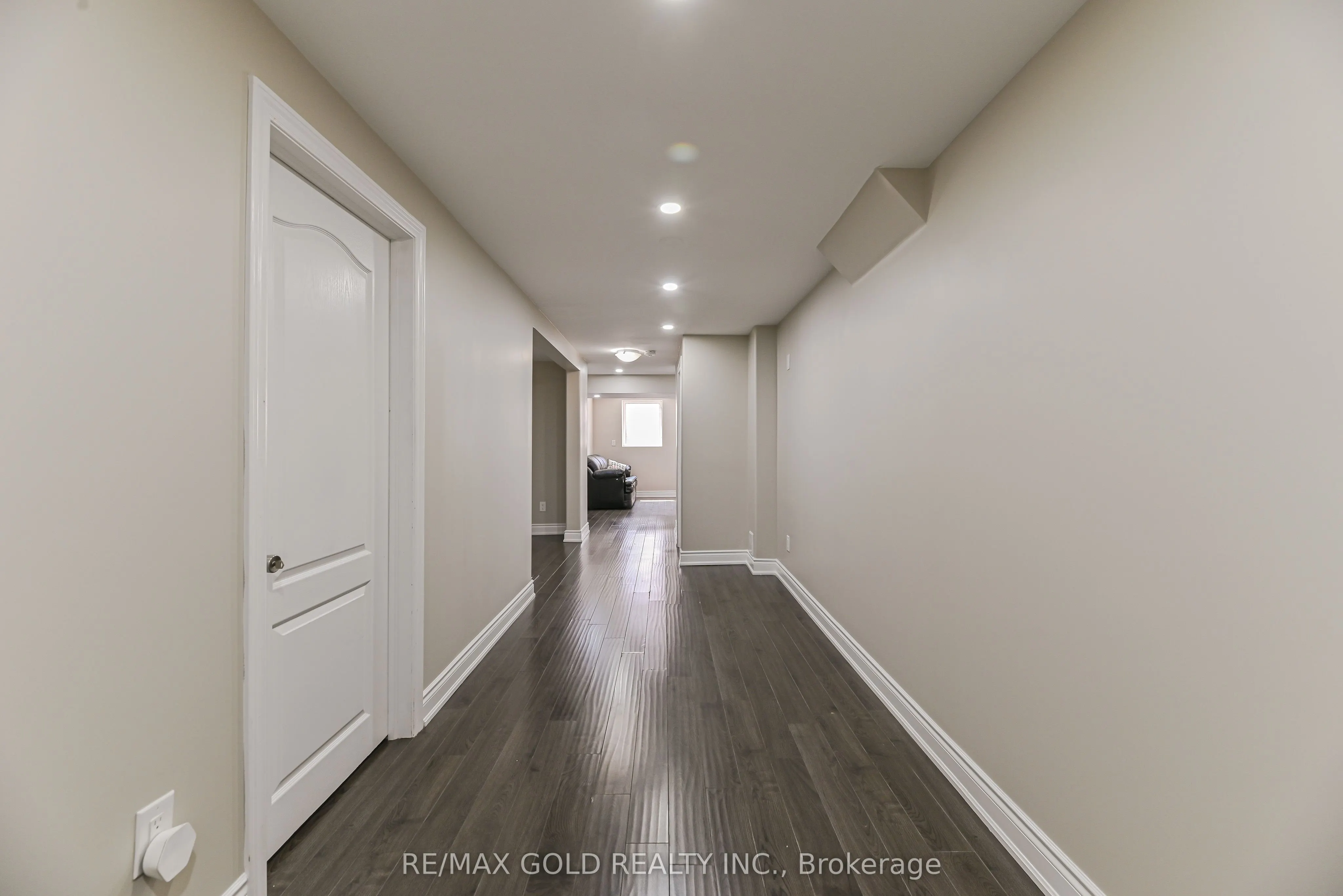 45 Treeline Boulevard