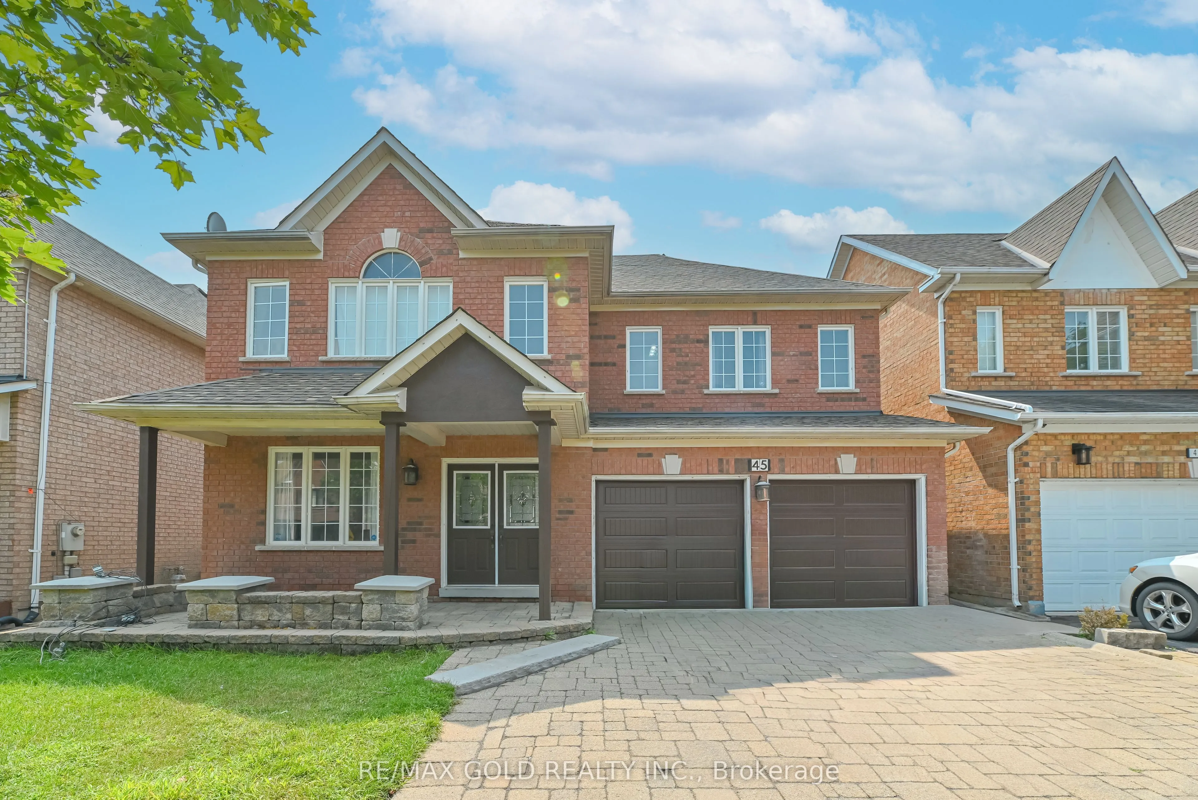 45 Treeline Boulevard
