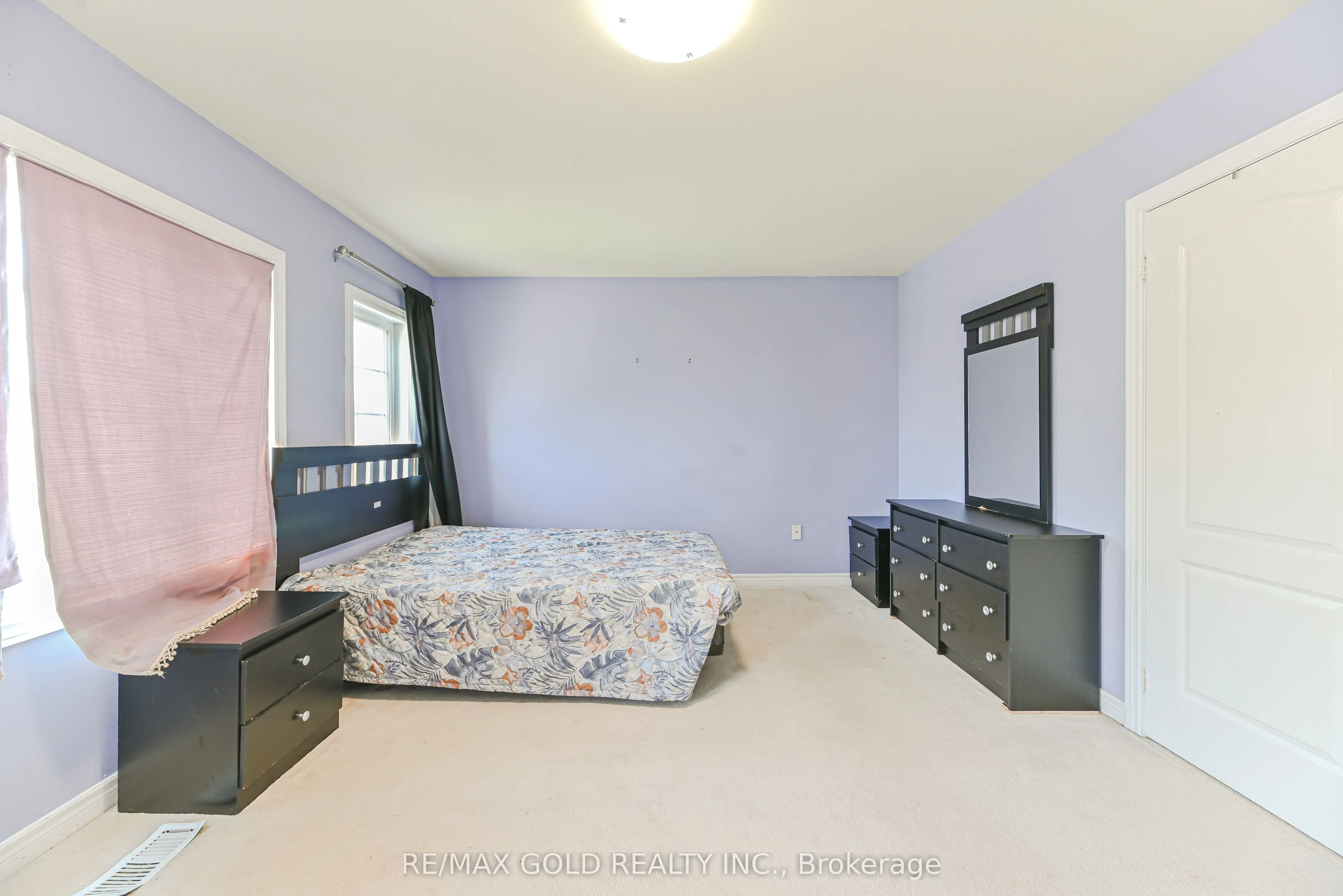 45 Treeline Boulevard
