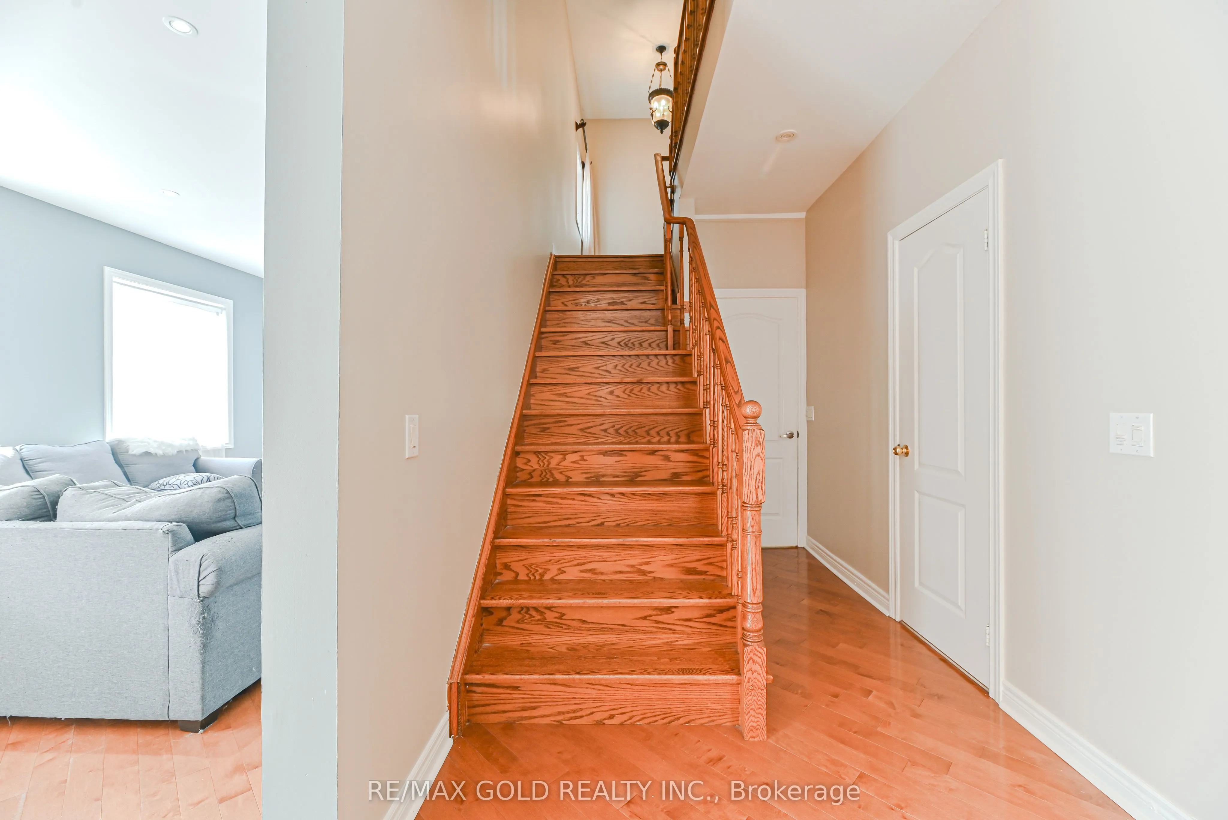 45 Treeline Boulevard