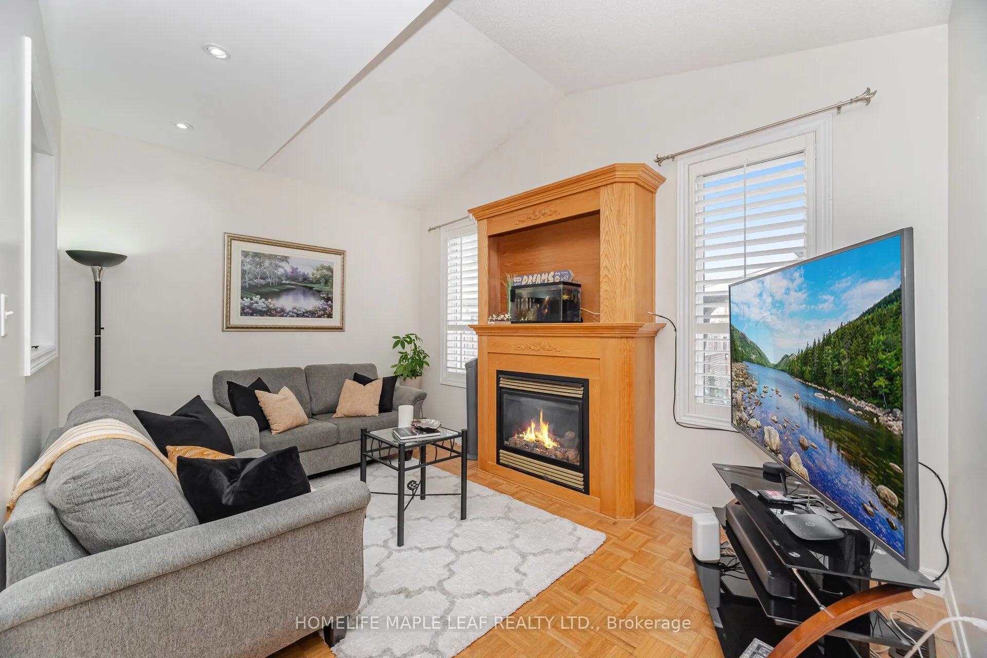 17 Eaglefield Gate