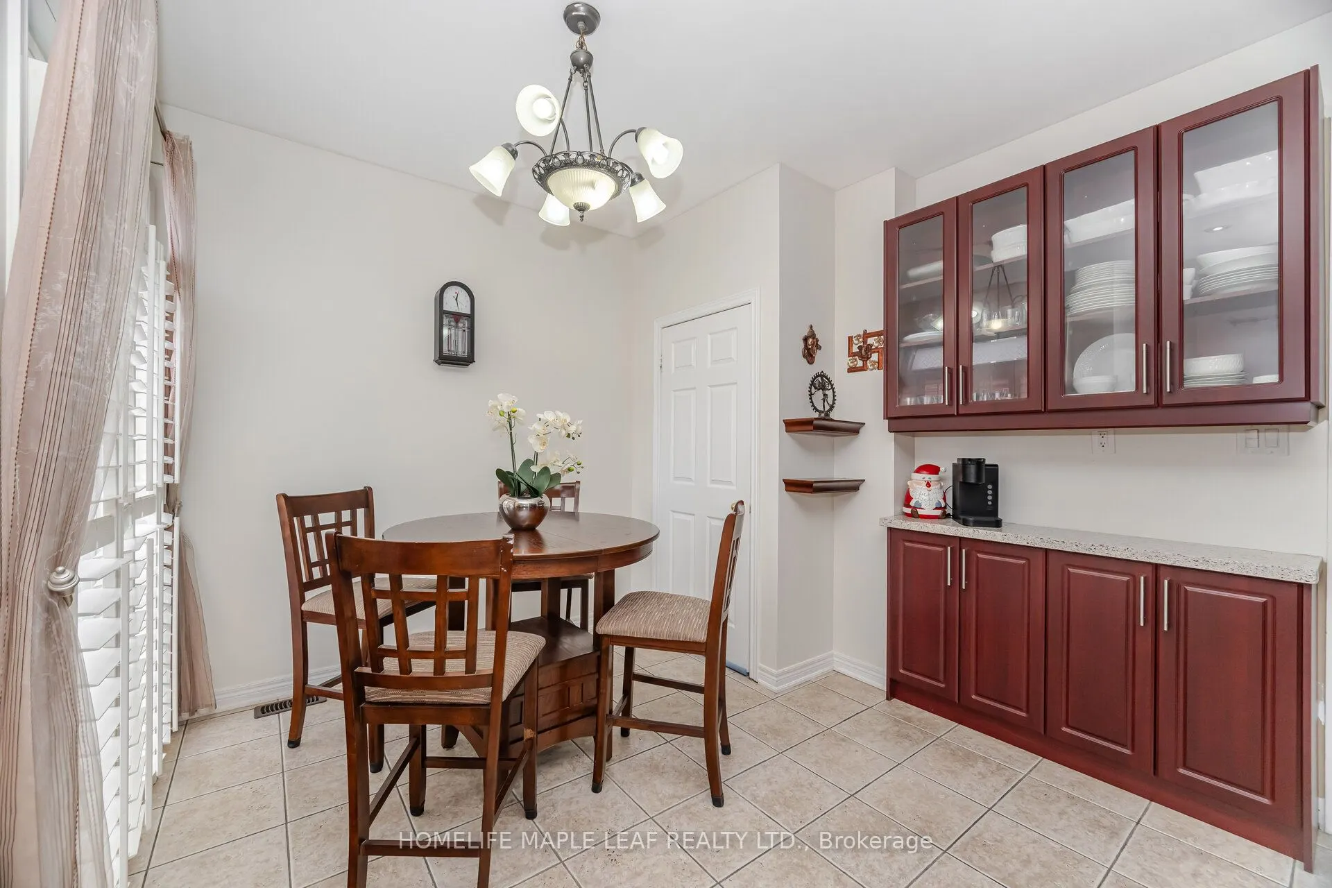 17 Eaglefield Gate