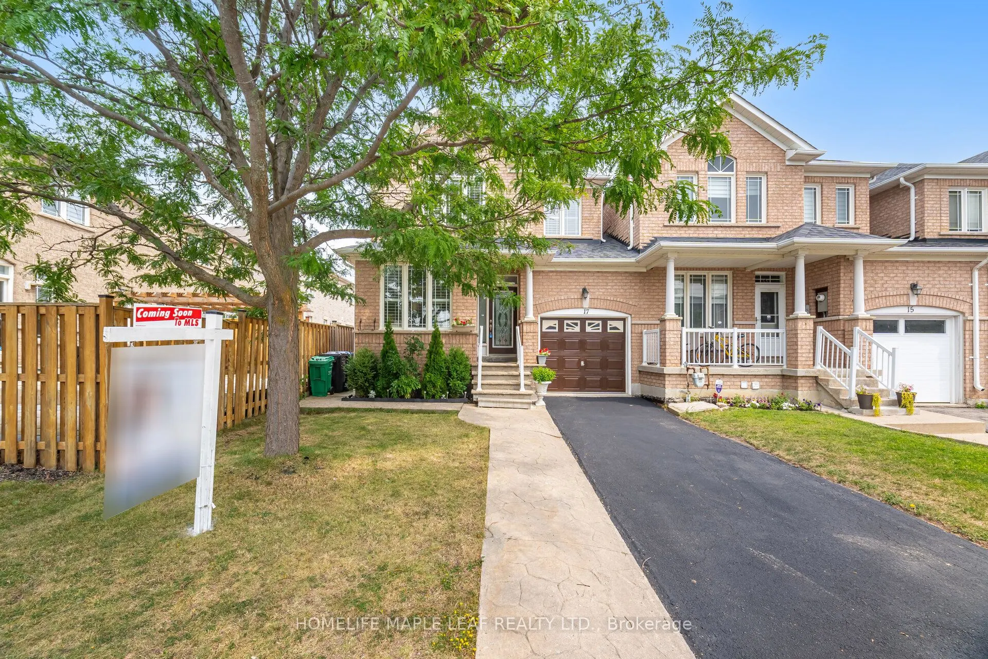 17 Eaglefield Gate