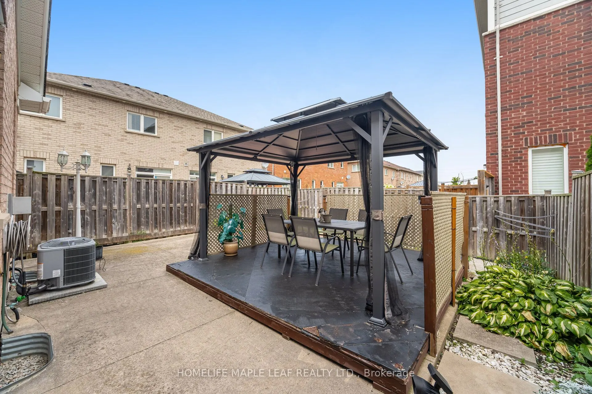 17 Eaglefield Gate
