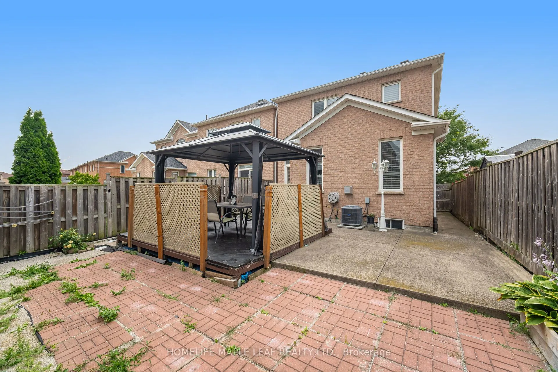 17 Eaglefield Gate