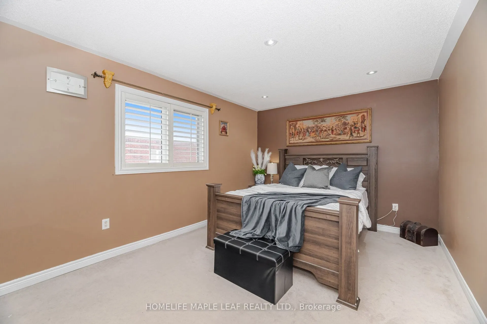 17 Eaglefield Gate