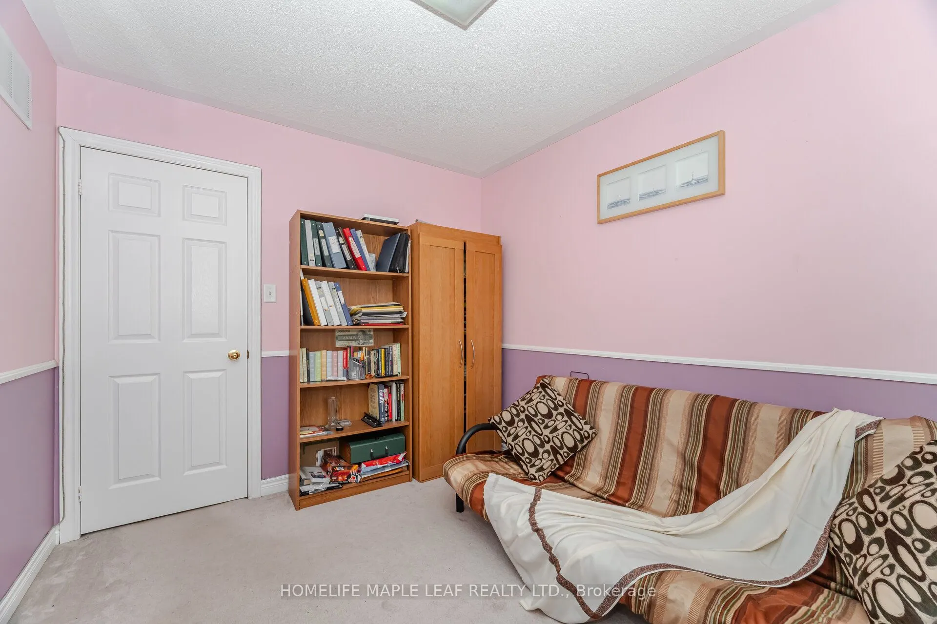 17 Eaglefield Gate
