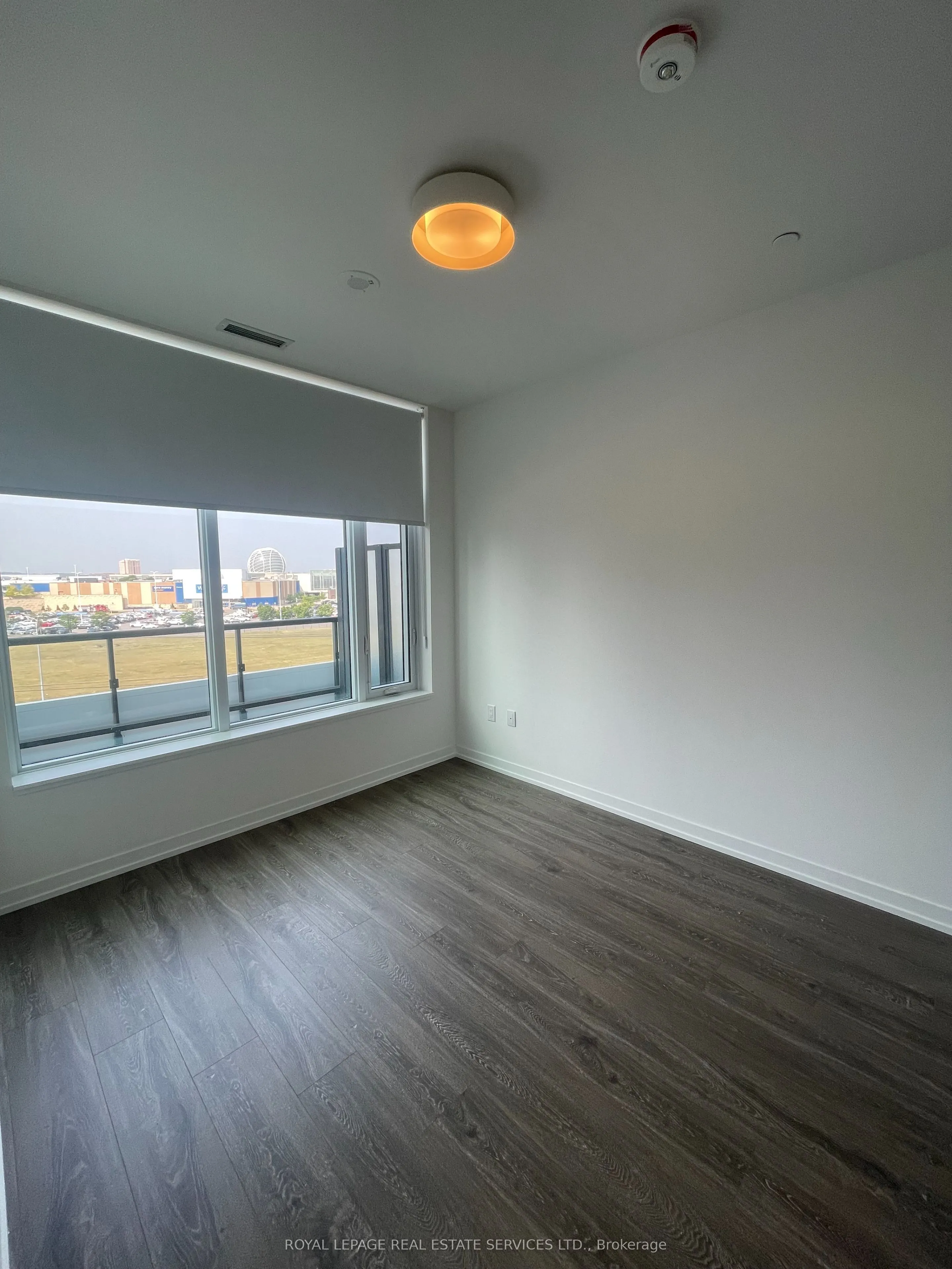 2485 Eglinton Avenue, #724