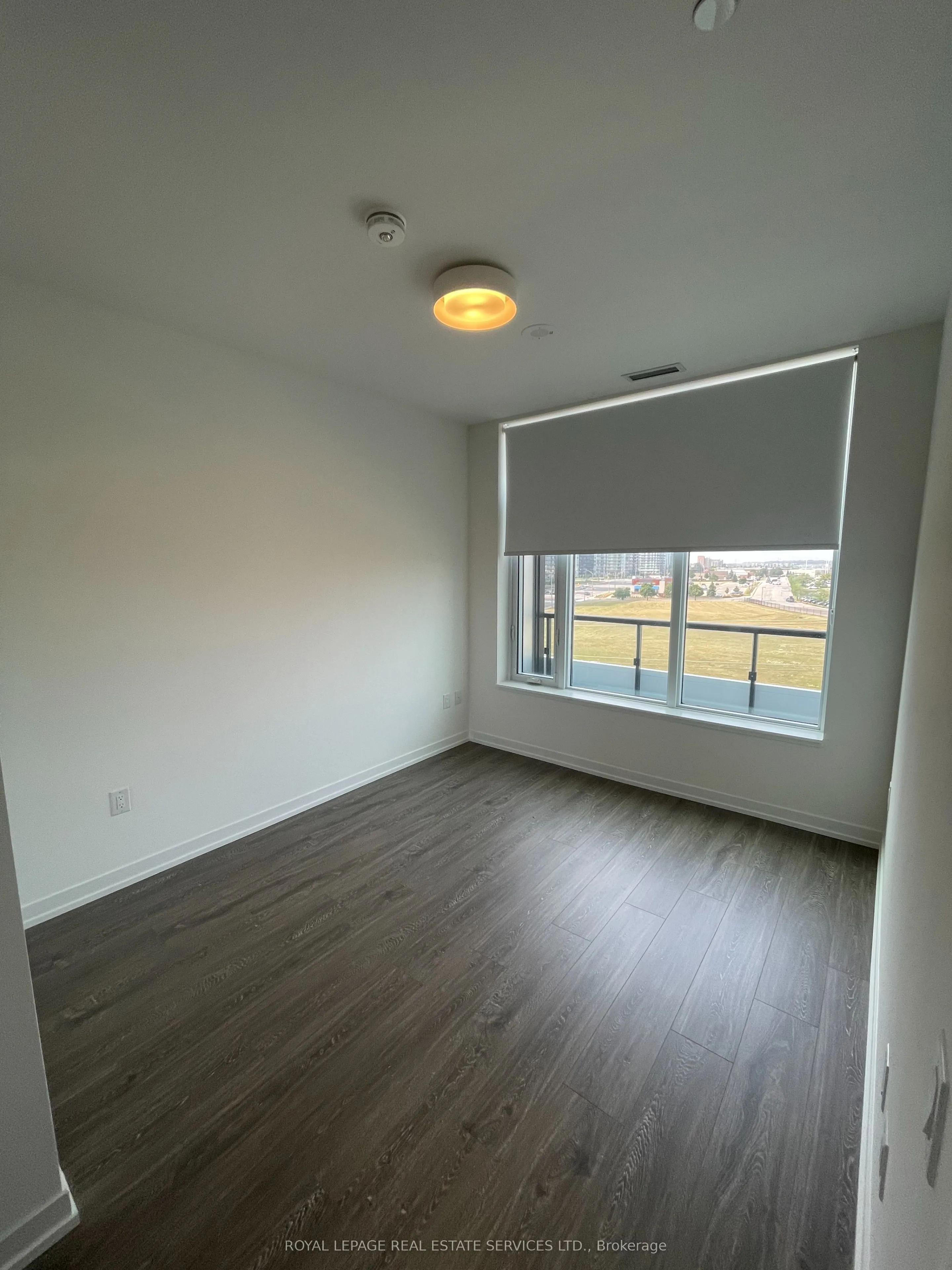 2485 Eglinton Avenue, #724