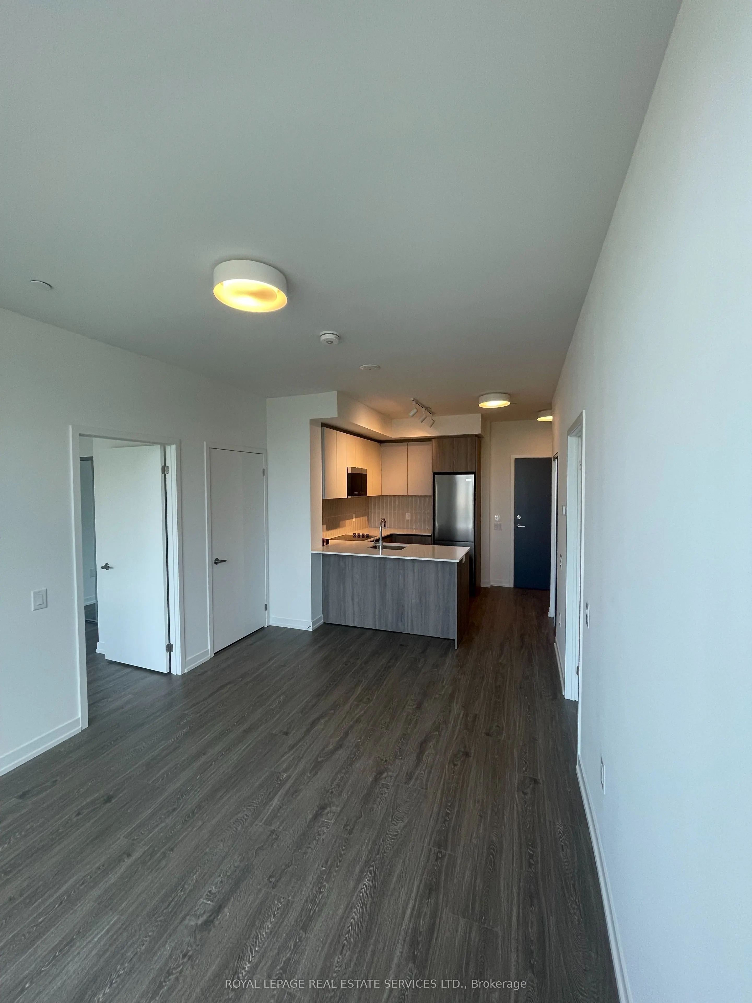 2485 Eglinton Avenue, #724