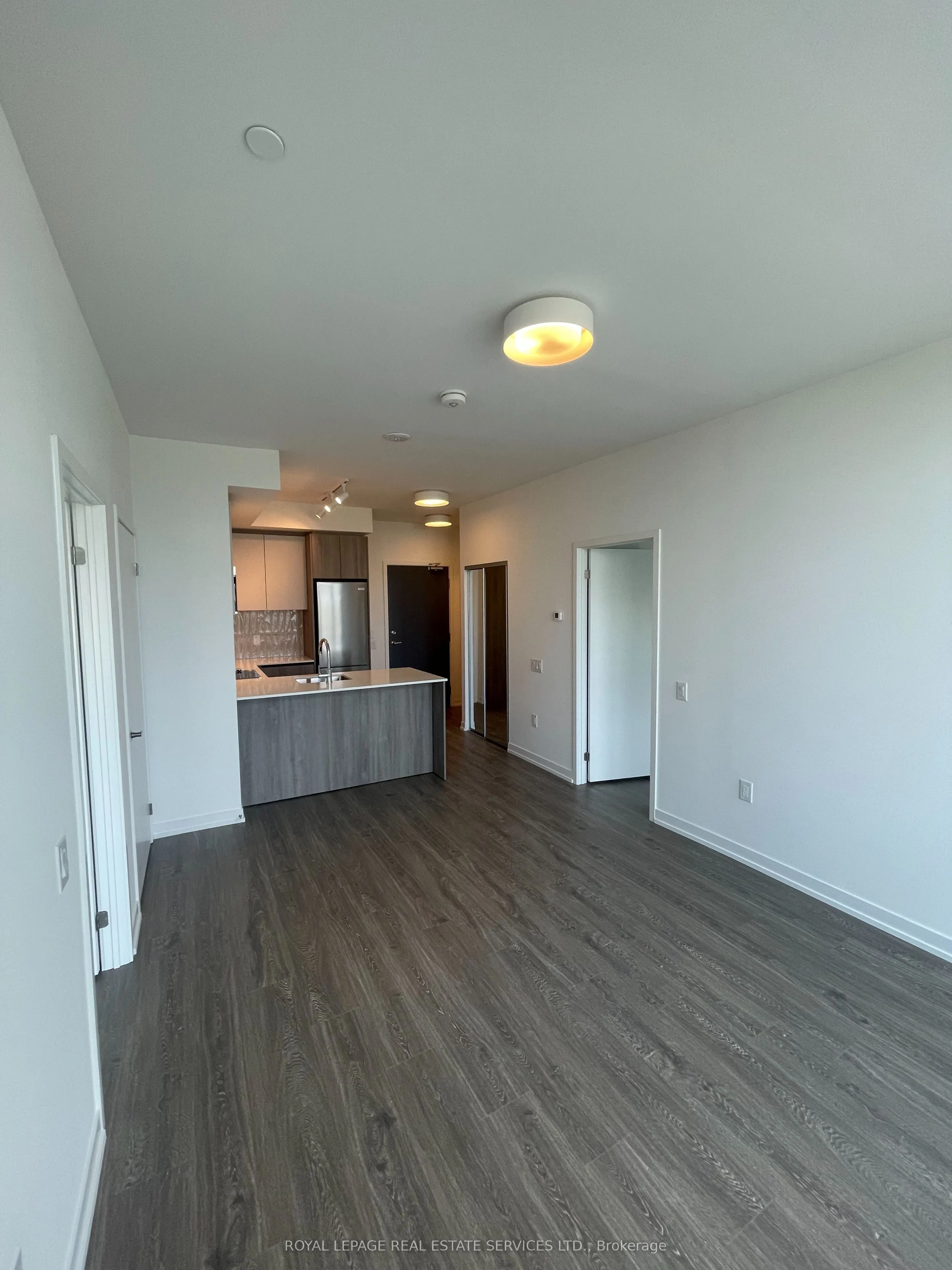 2485 Eglinton Avenue, #724