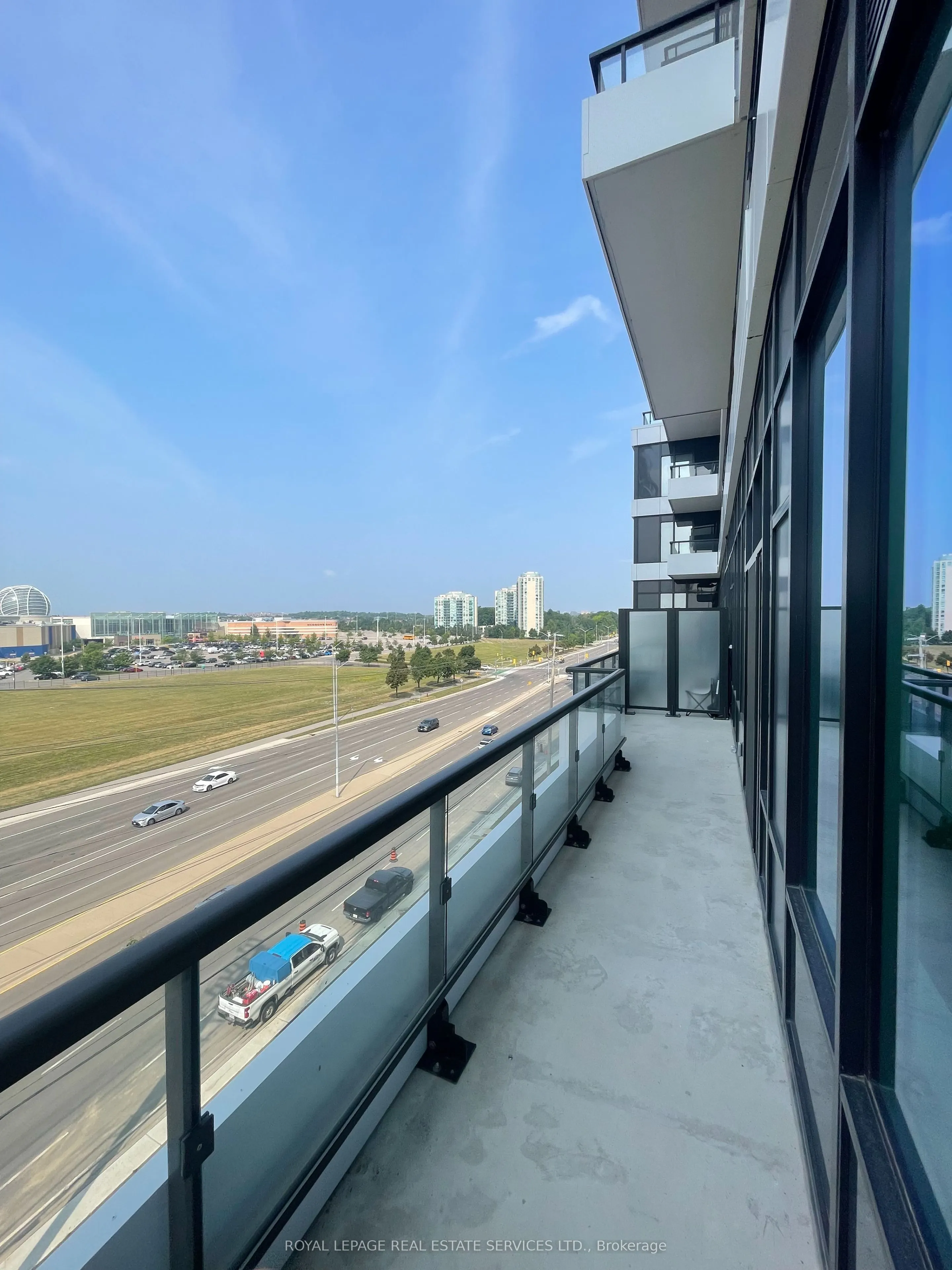 2485 Eglinton Avenue, #724