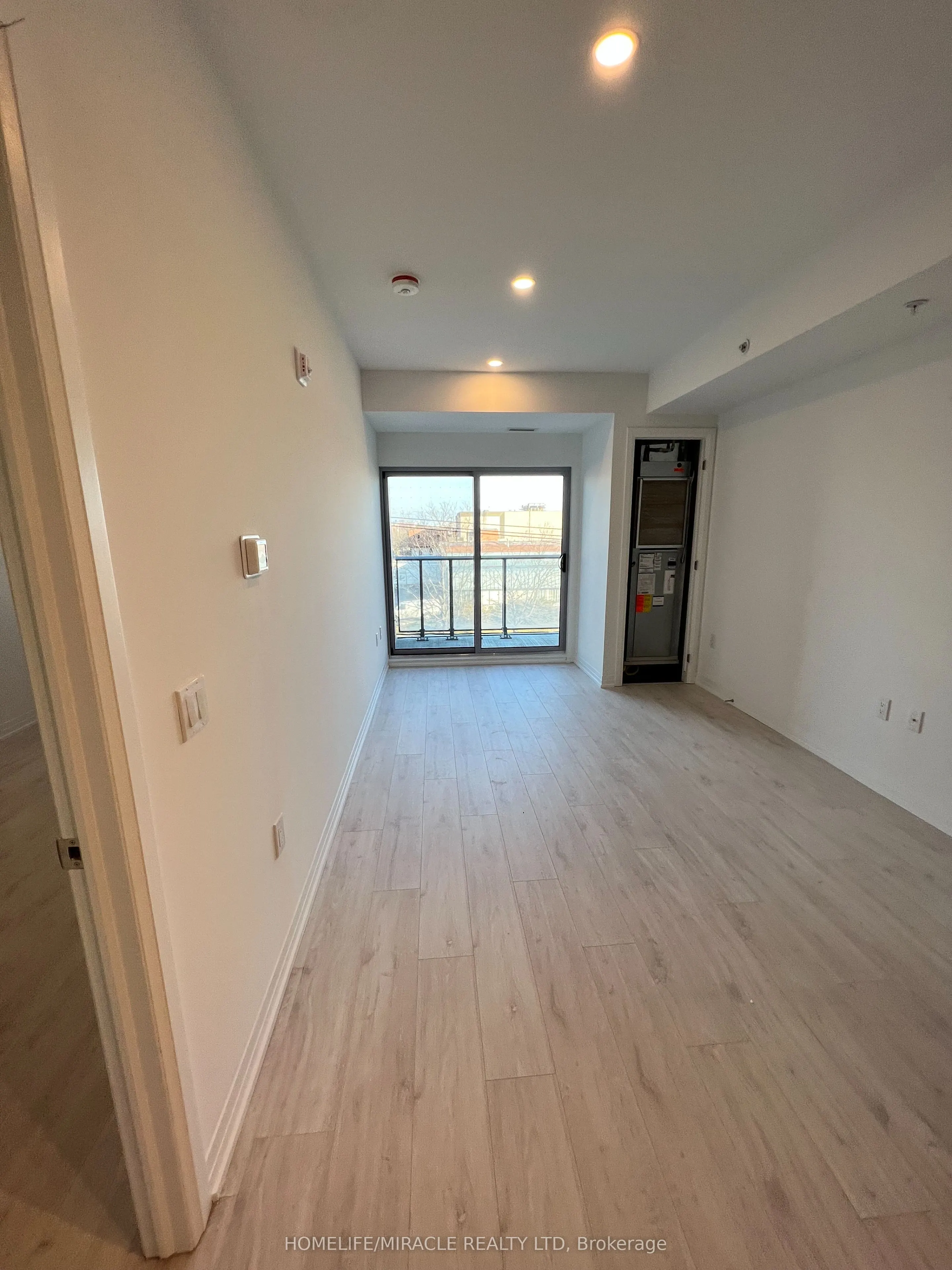 408 Brown's Line, #307