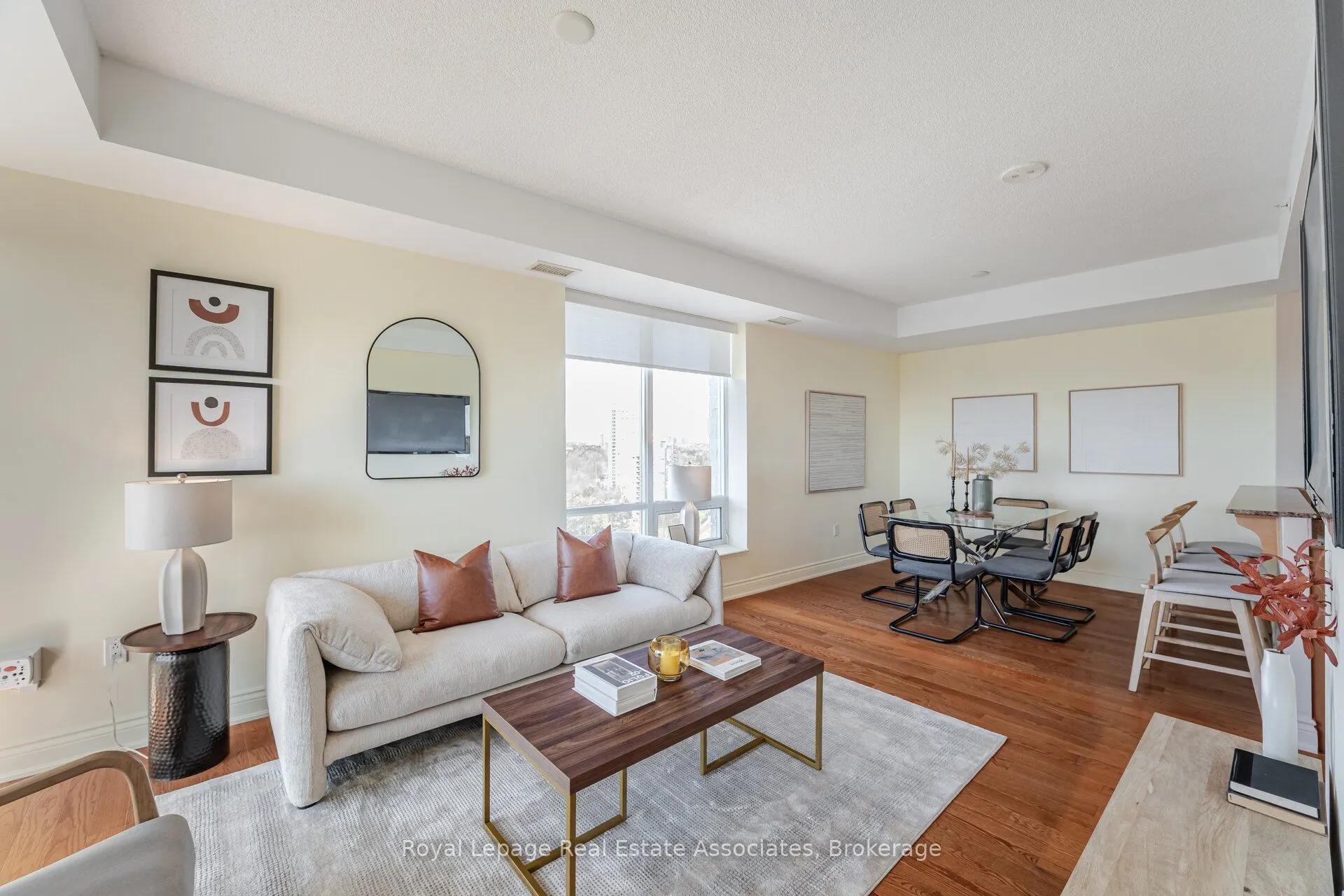 1665 The Collegeway, #1704