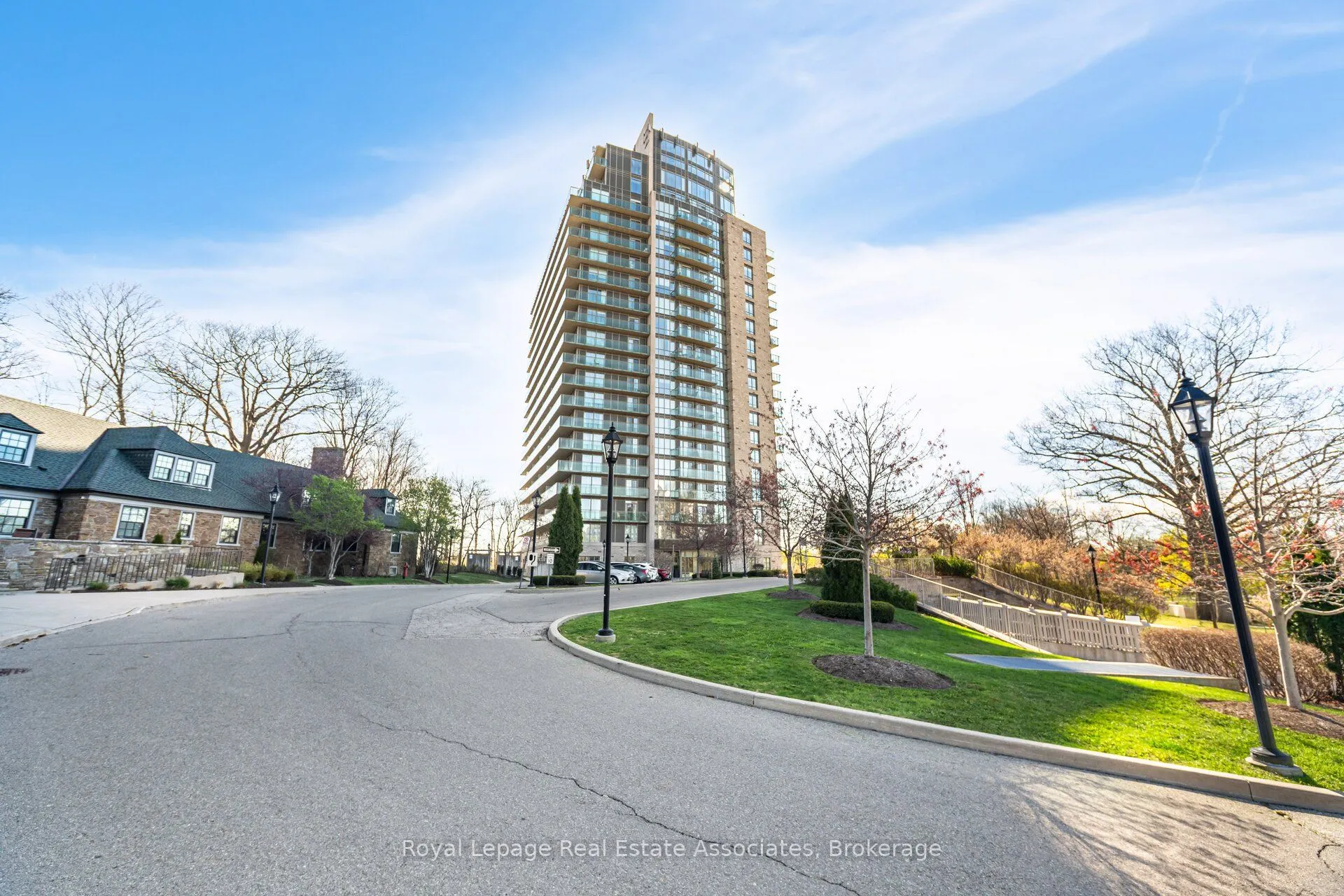 1665 The Collegeway, #1704