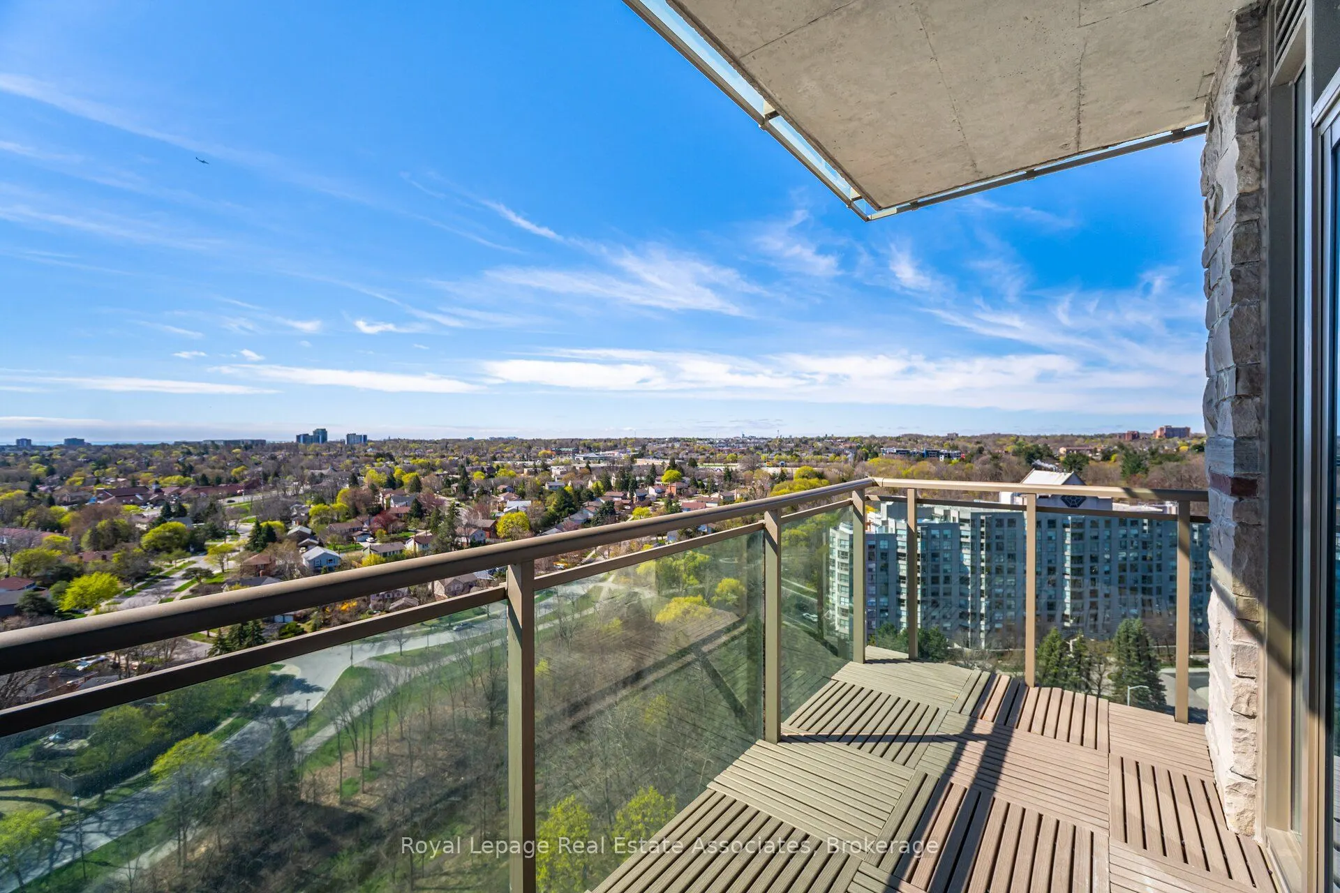 1665 The Collegeway, #1704