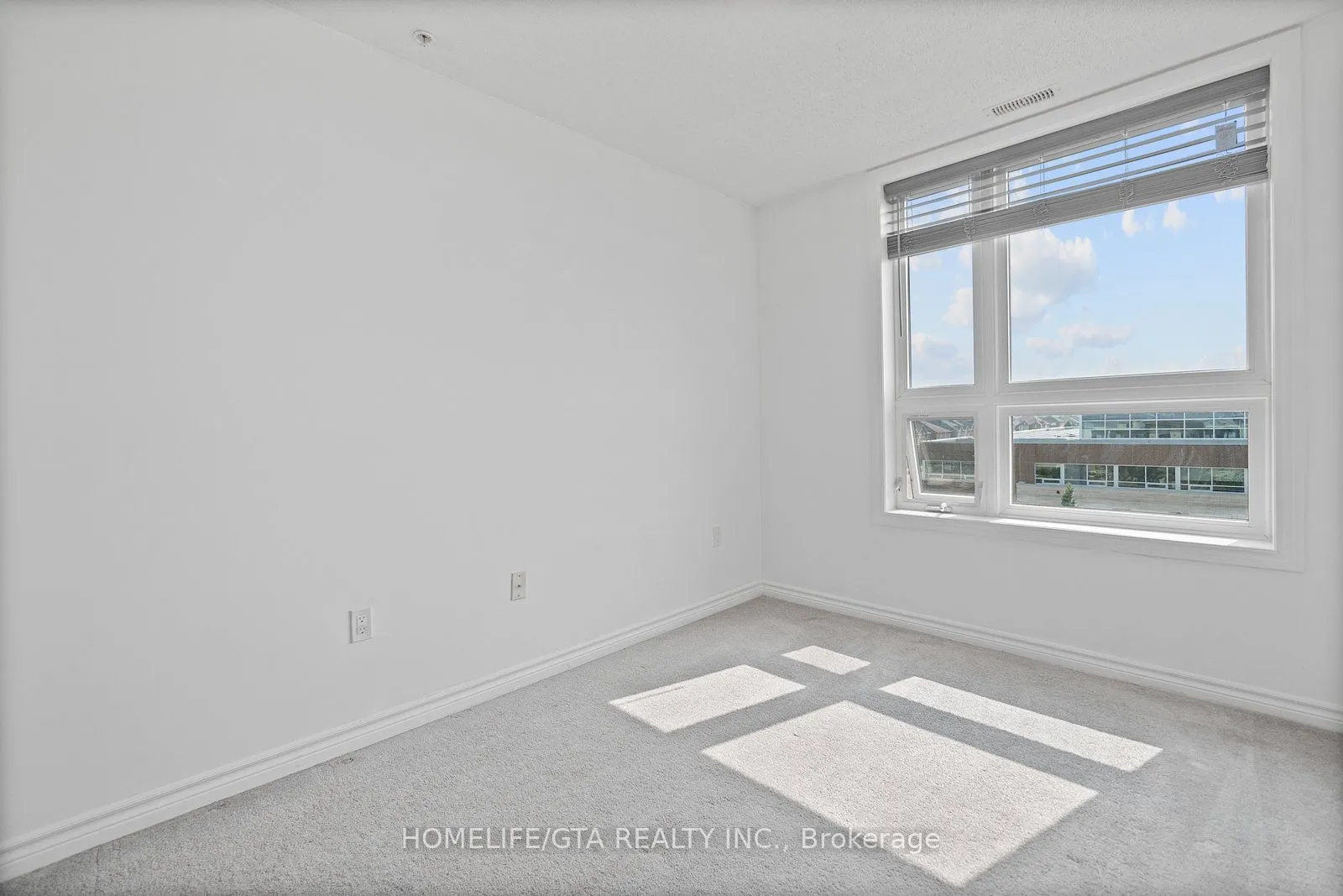 620 Sauve Street, #405
