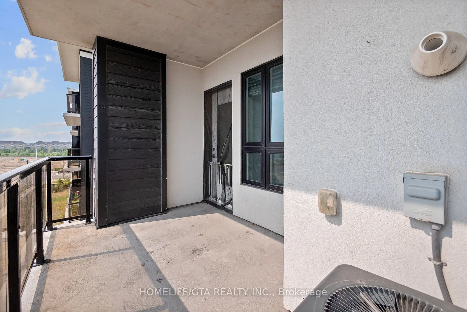 620 Sauve Street, #405