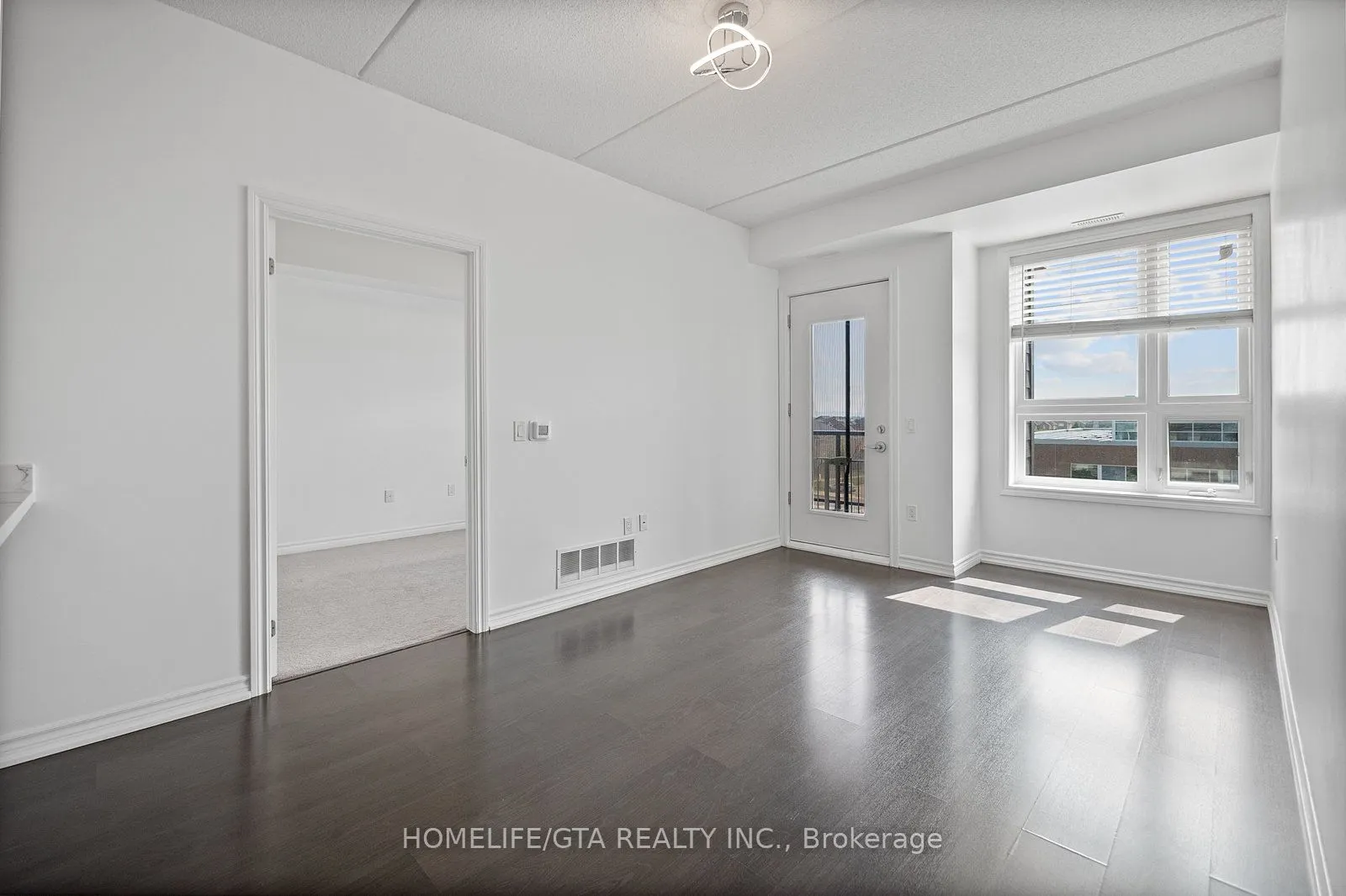 620 Sauve Street, #405