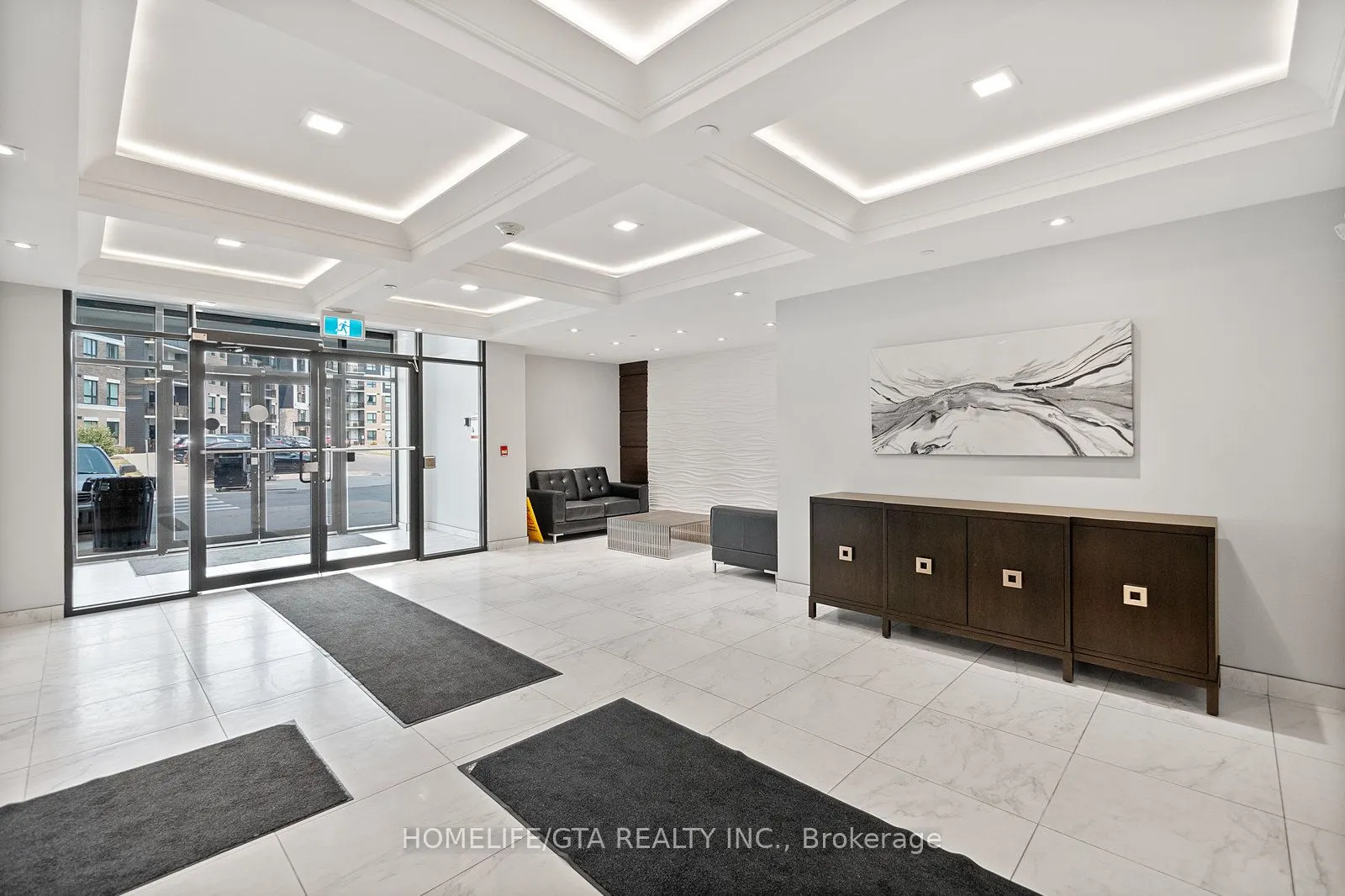 620 Sauve Street, #405