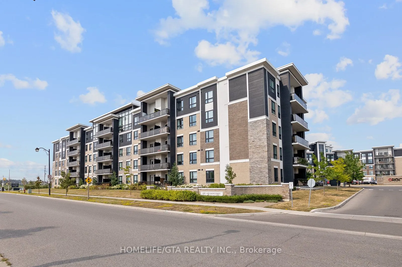 620 Sauve Street, #405