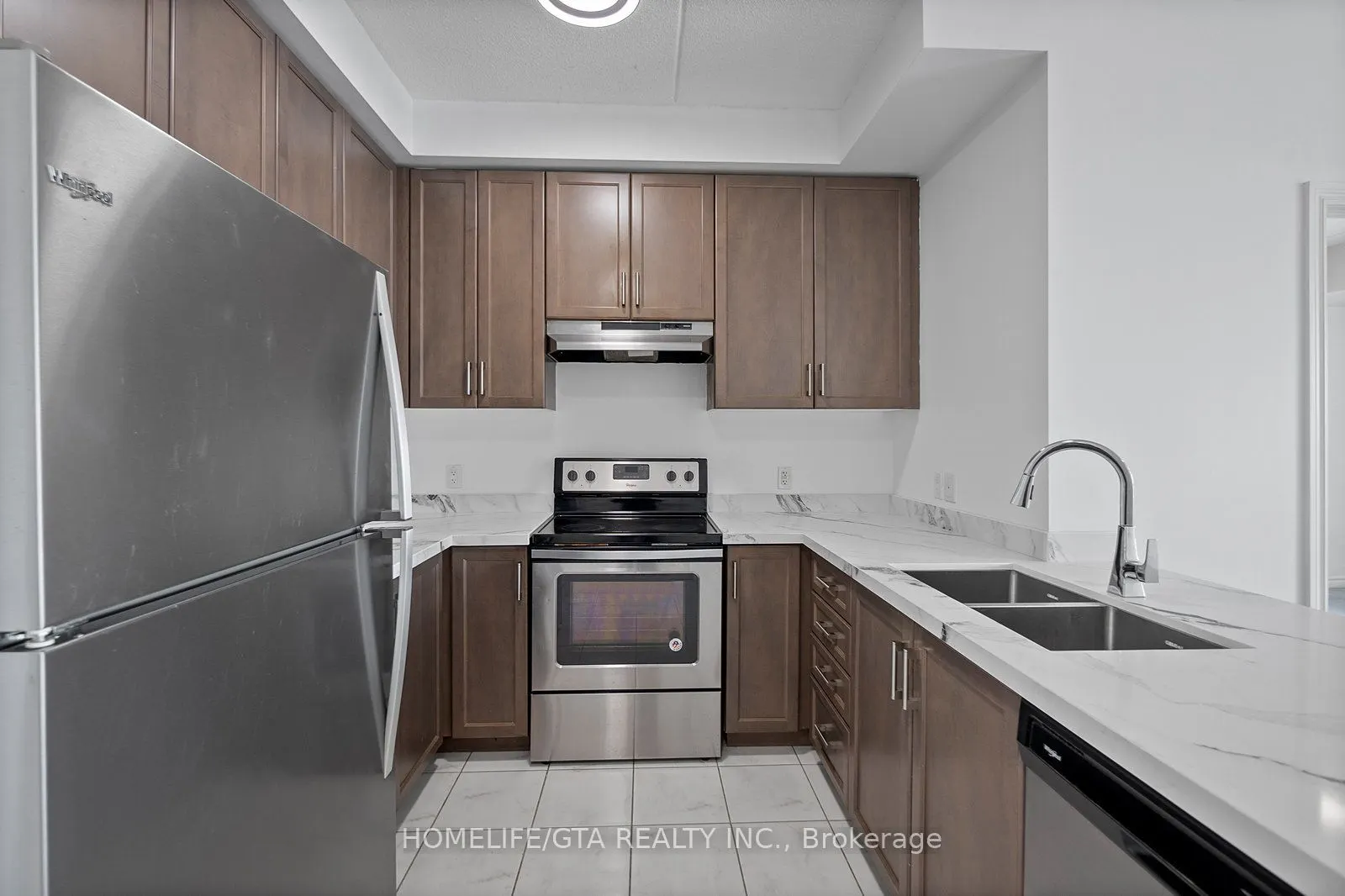 620 Sauve Street, #405