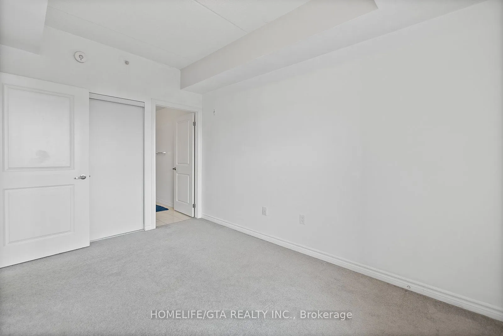 620 Sauve Street, #405
