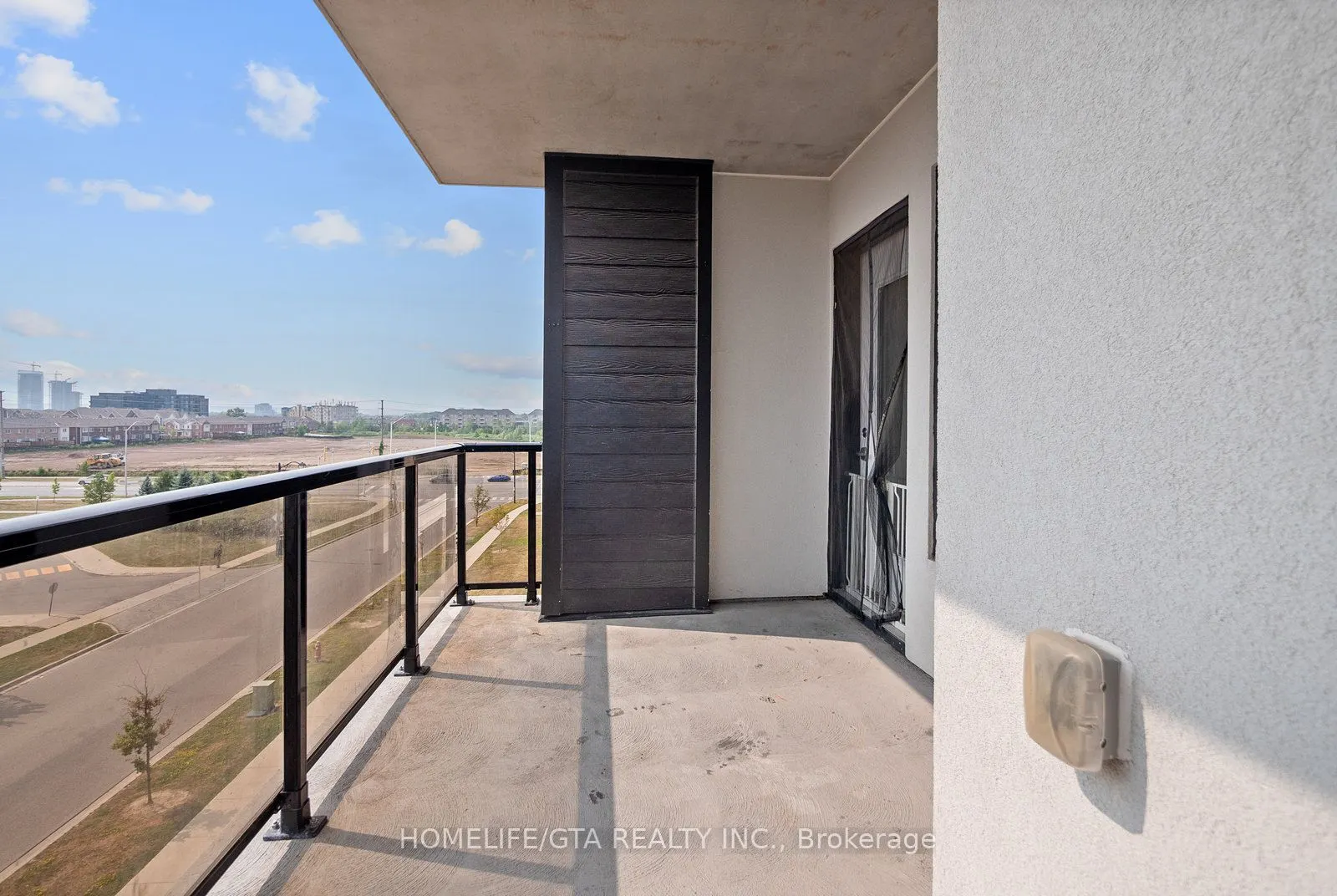 620 Sauve Street, #405