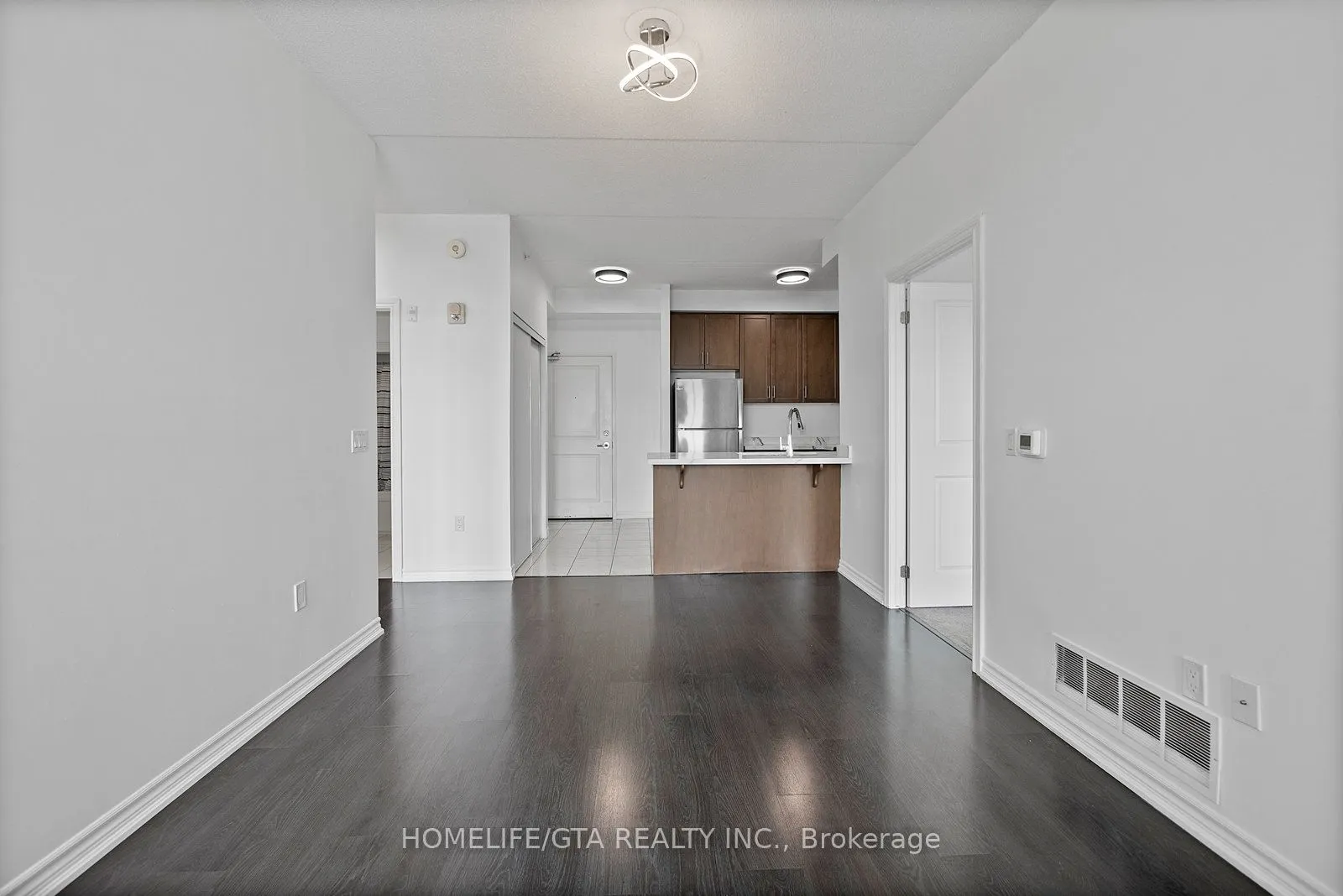 620 Sauve Street, #405