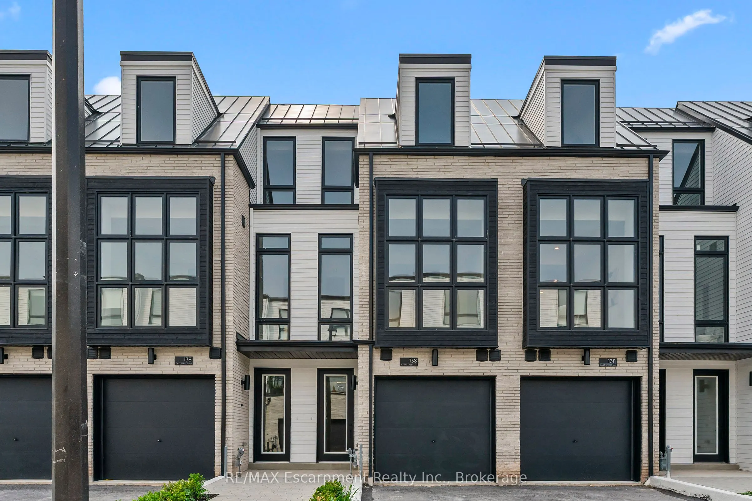 138 East Street, #4