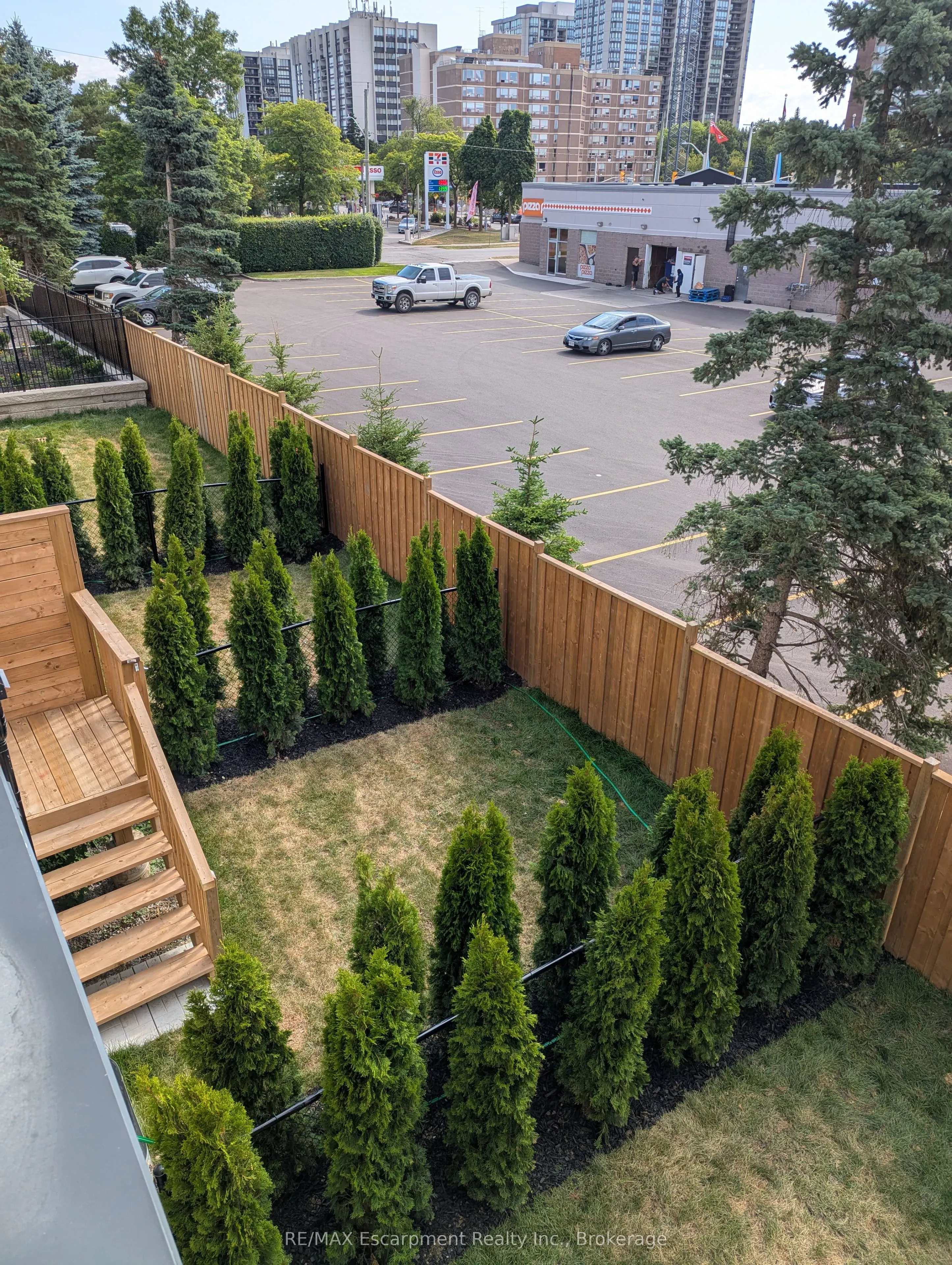 138 East Street, #4