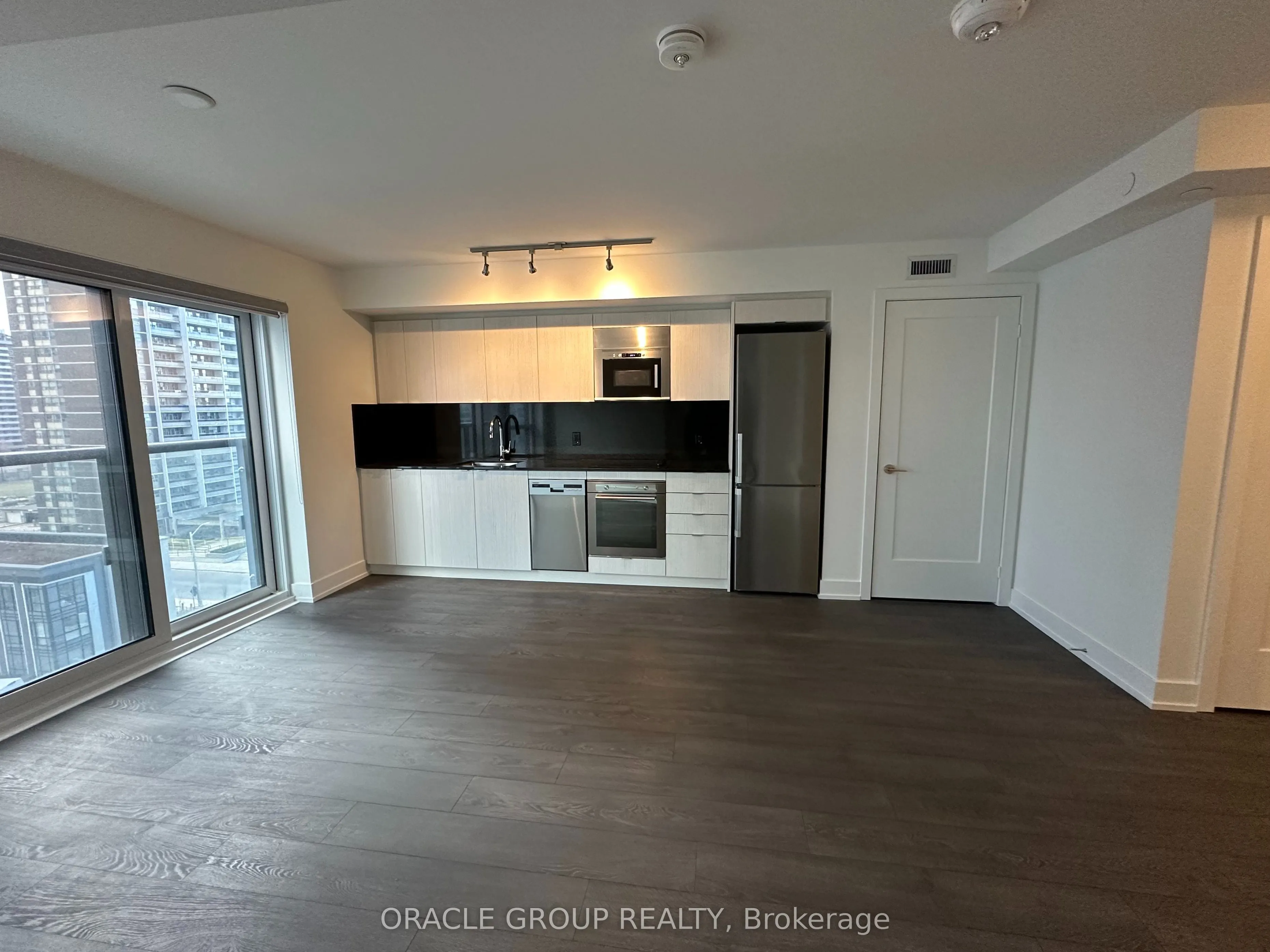 5 Mabelle Avenue, #730