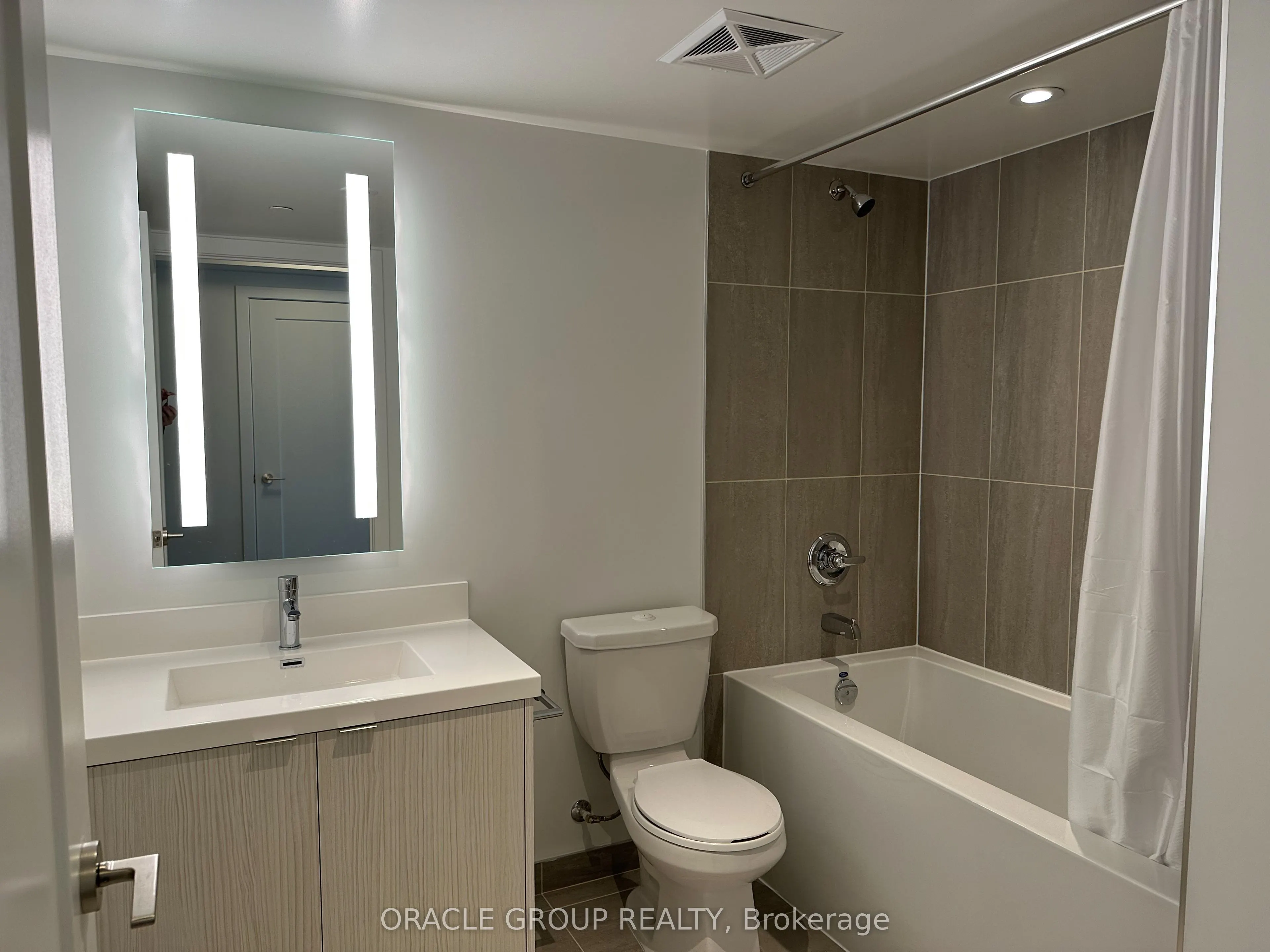 5 Mabelle Avenue, #730