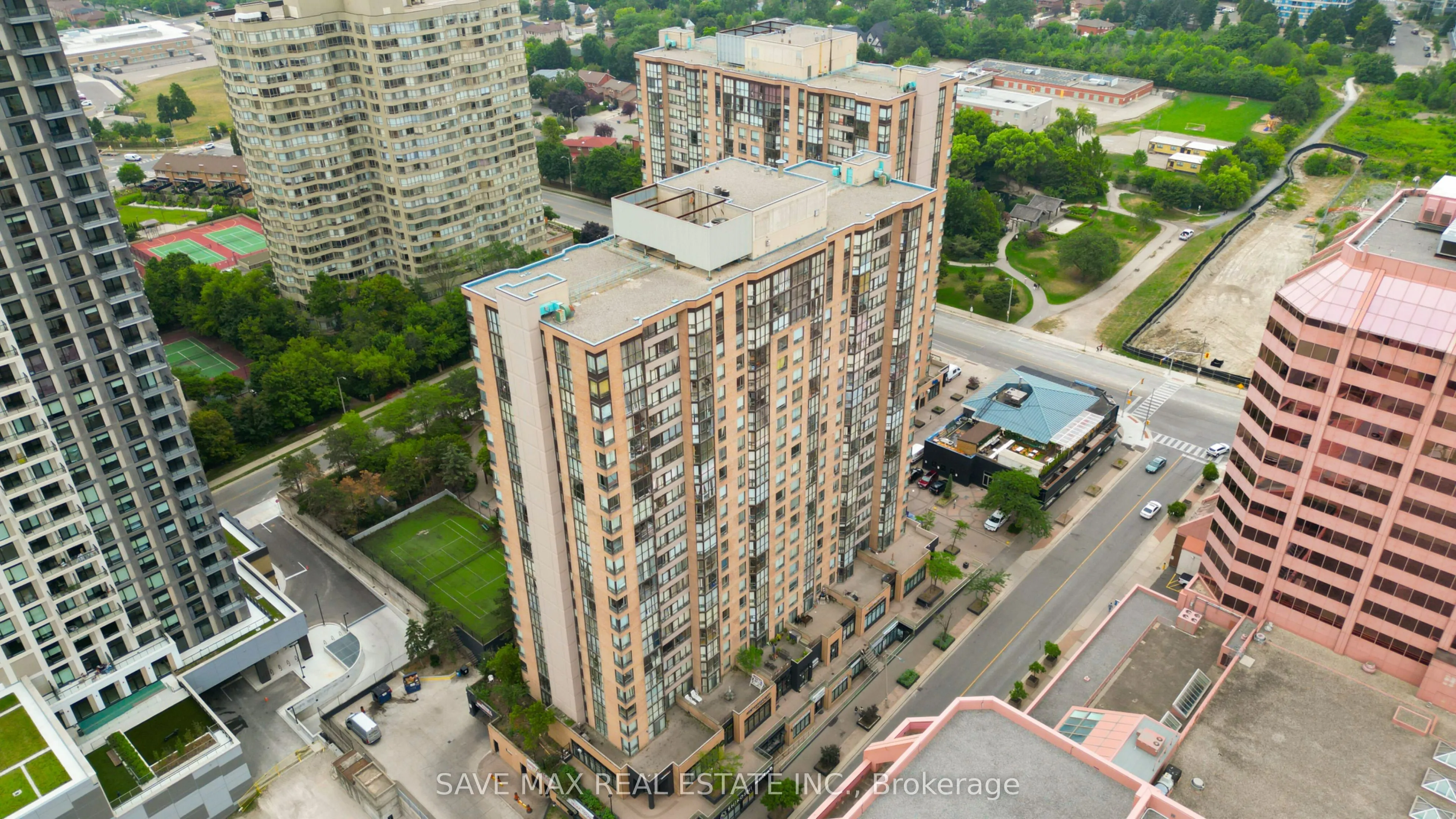 265 Enfield Place, #401