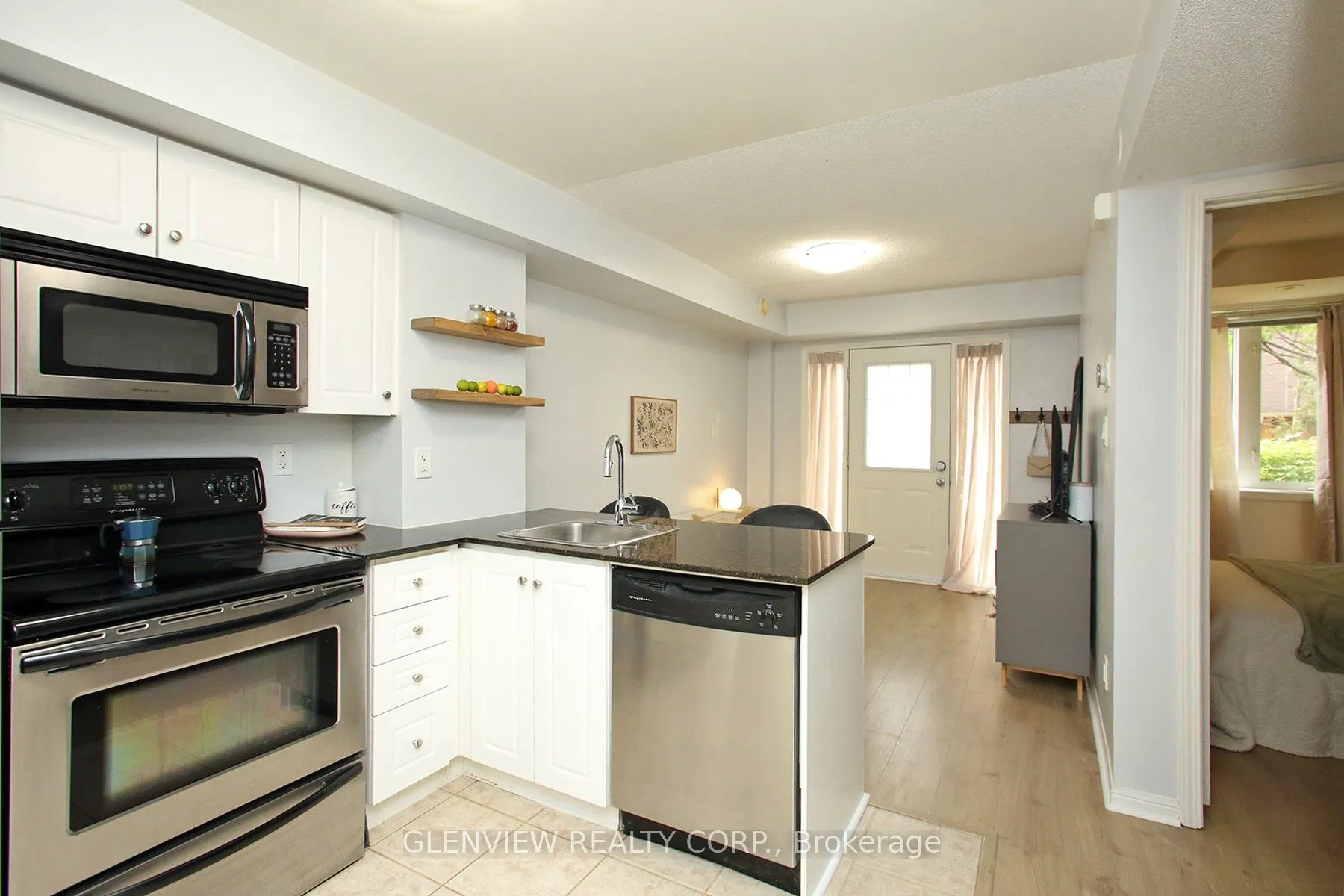 10 Laidlaw Street, #5
