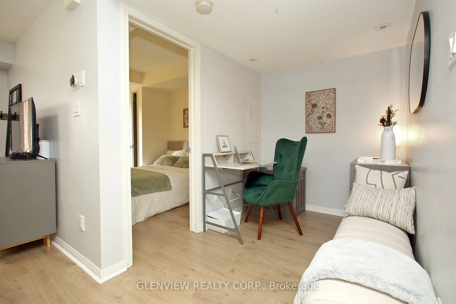10 Laidlaw Street, #5