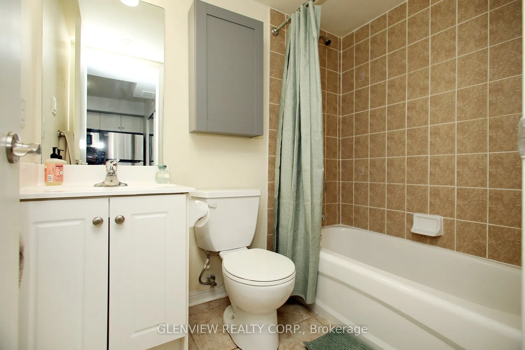 10 Laidlaw Street, #5