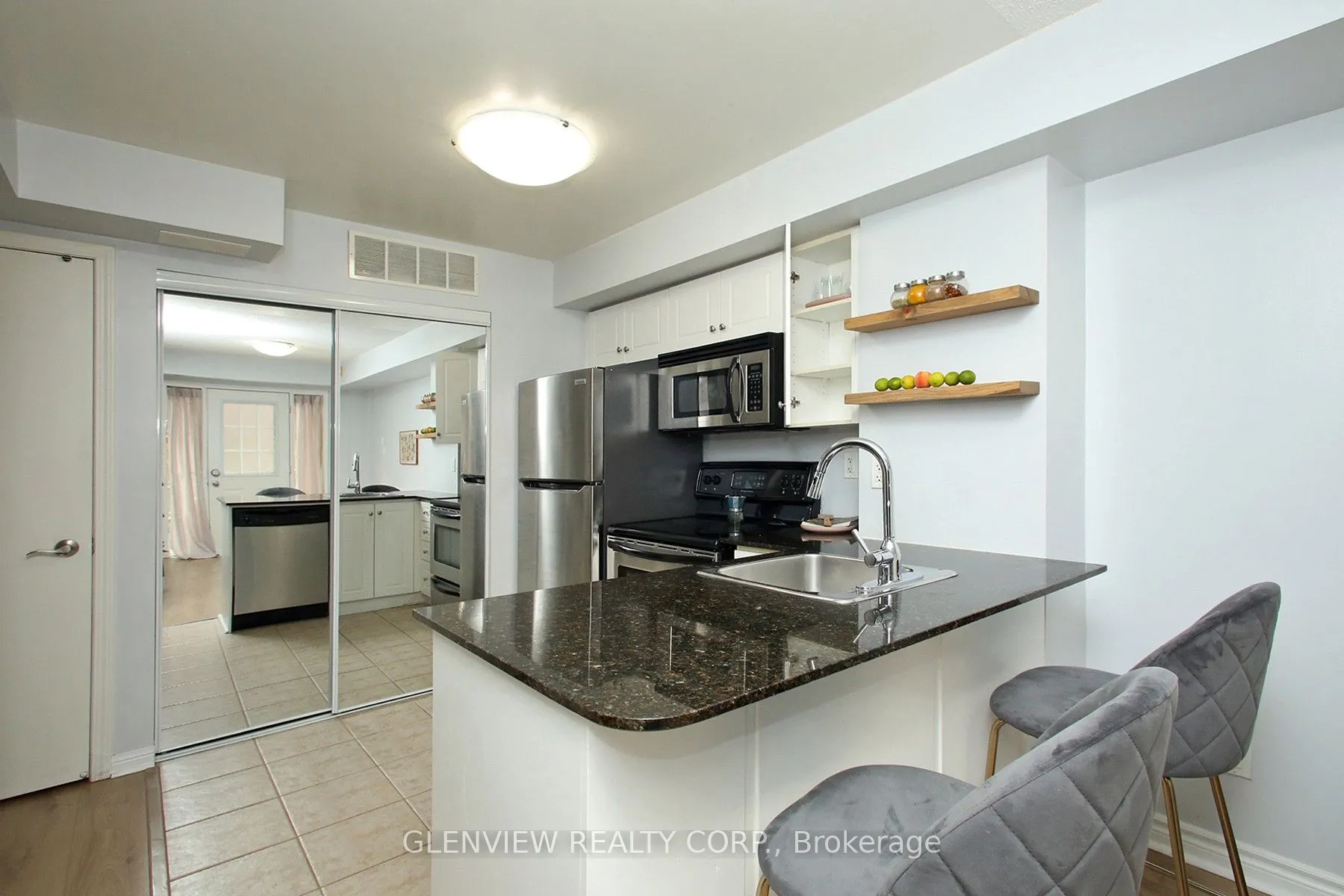 10 Laidlaw Street, #5