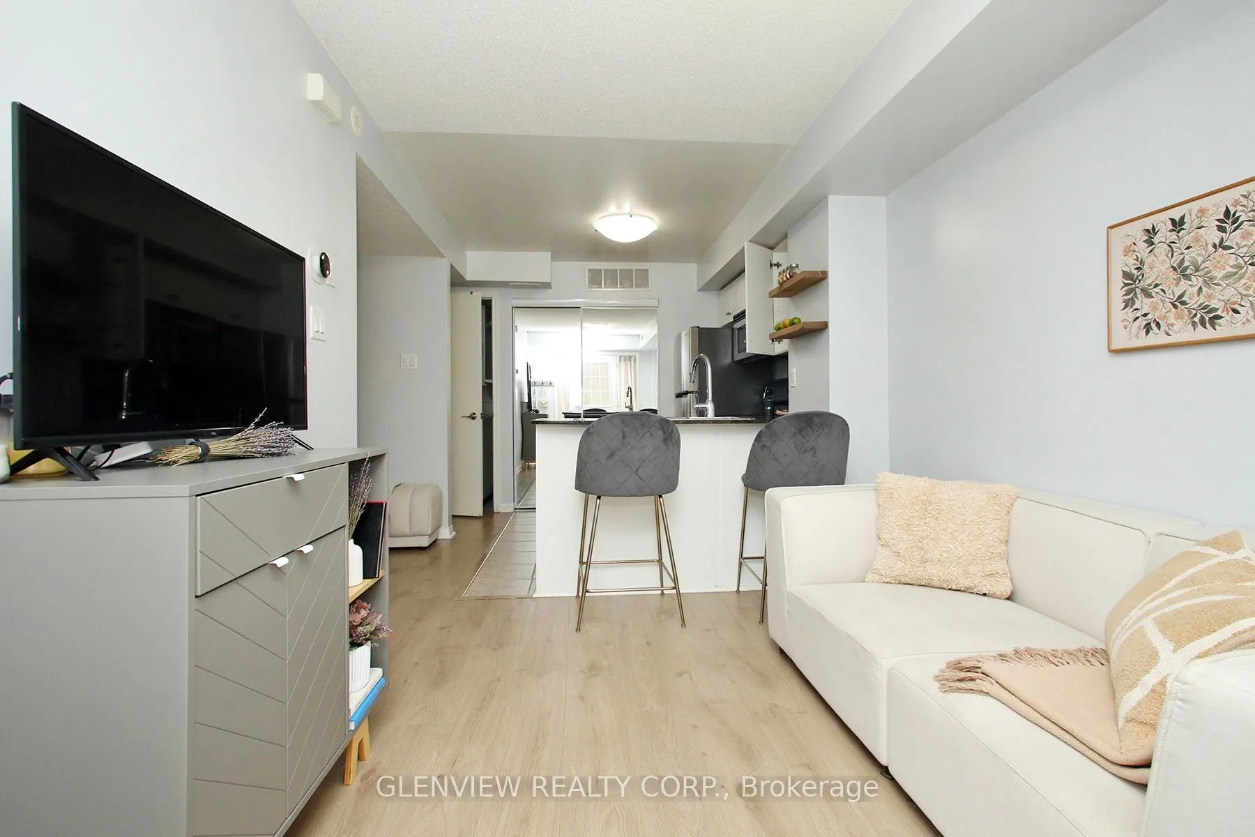 10 Laidlaw Street, #5