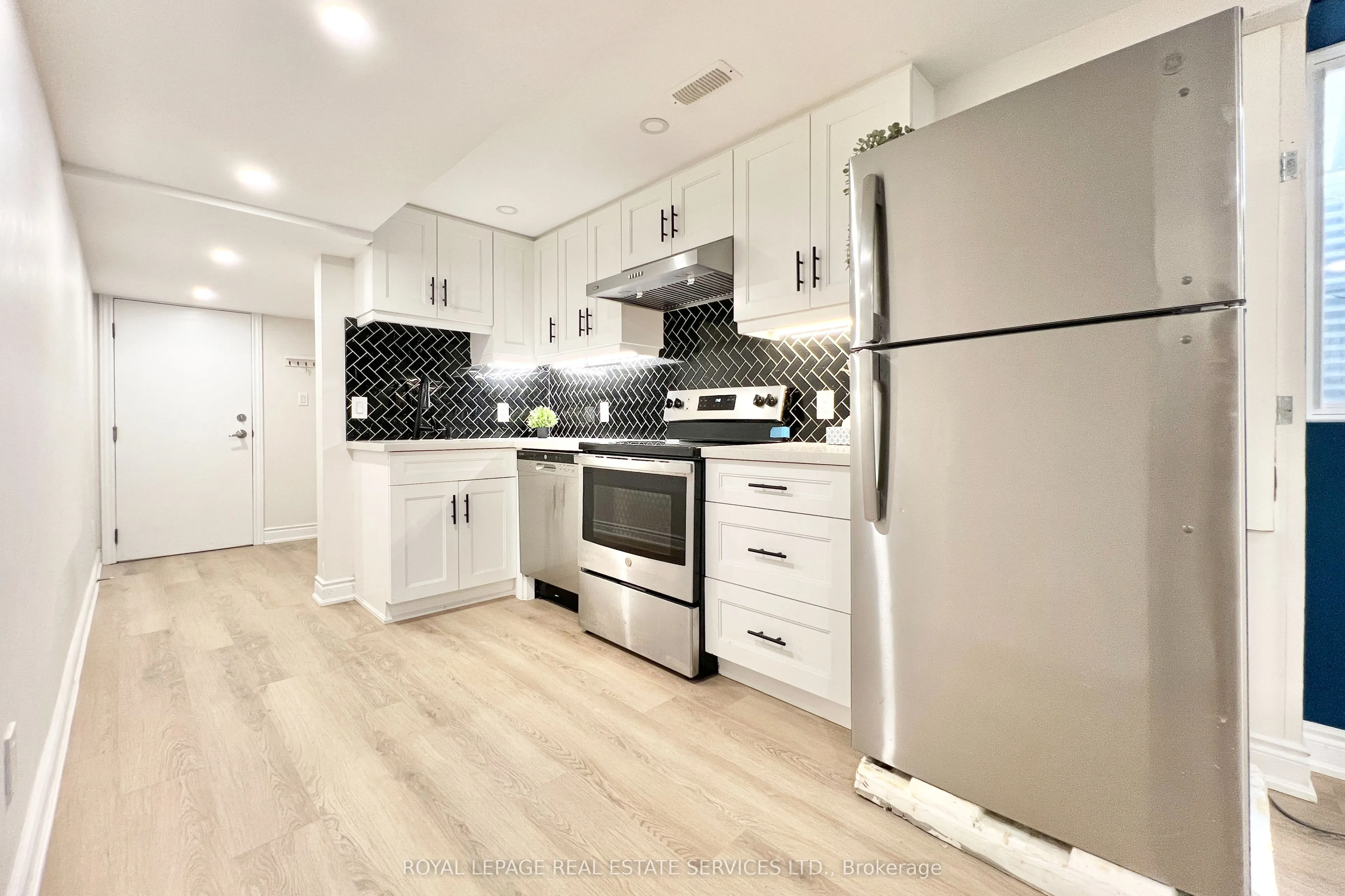 411 Grindstone Trail
