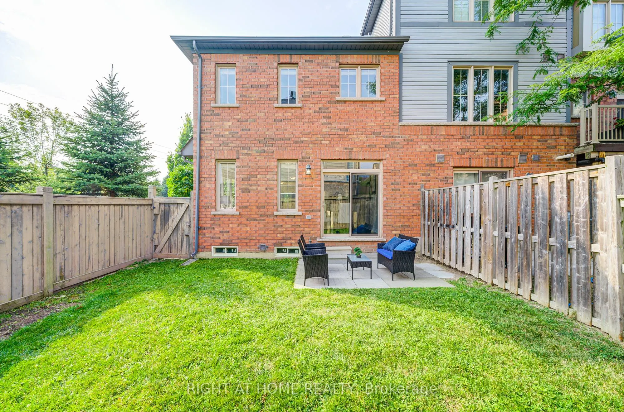 1 Cedar Lake Crescent, #Unit 39