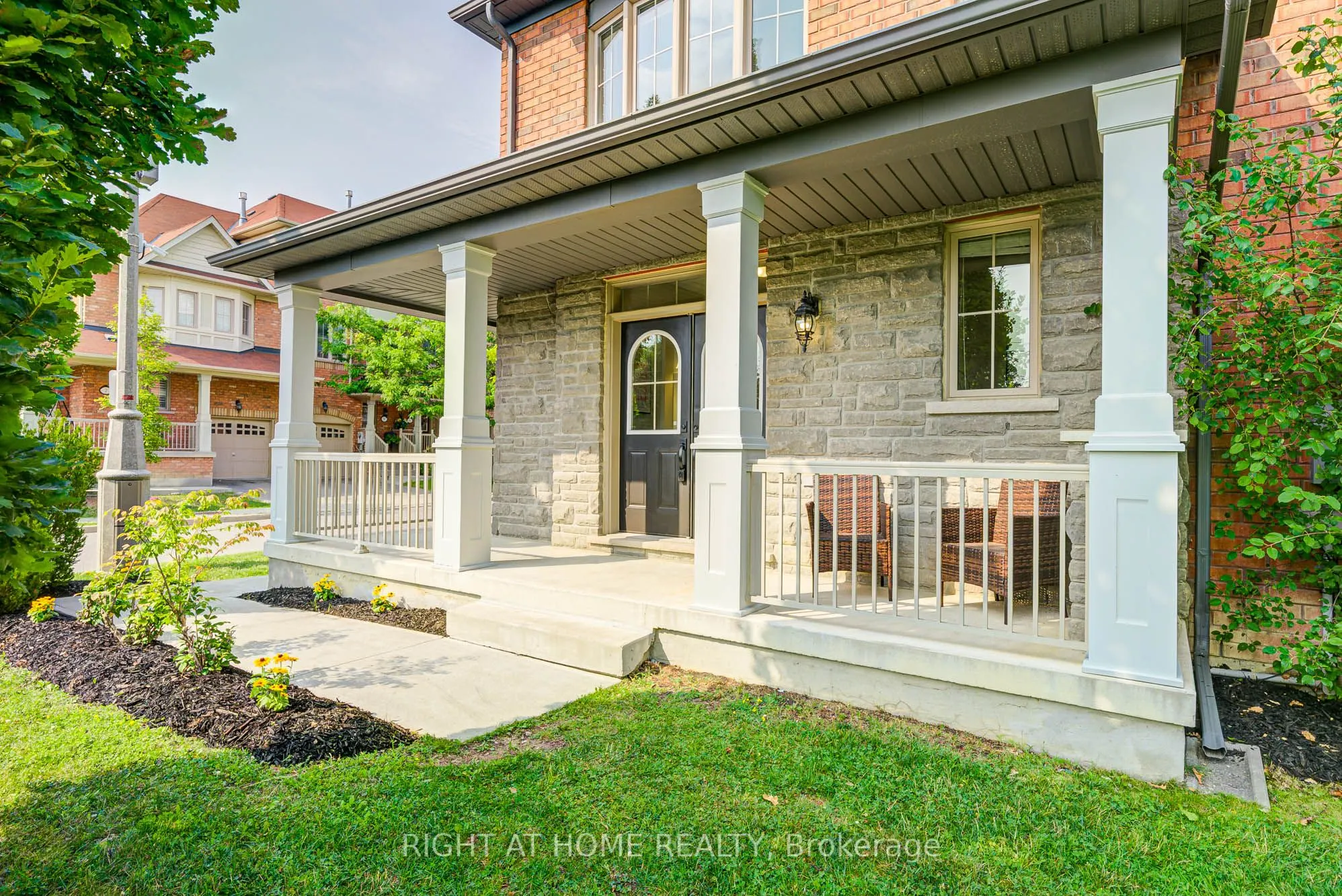 1 Cedar Lake Crescent, #Unit 39