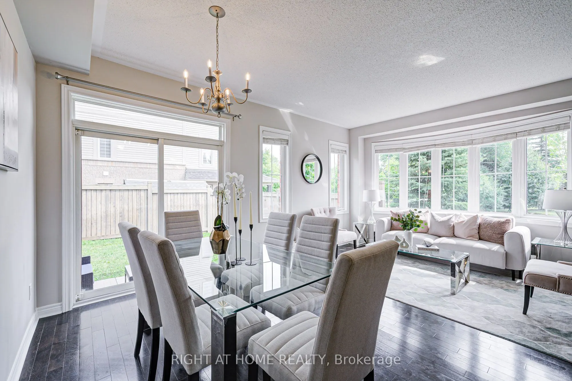 1 Cedar Lake Crescent, #Unit 39
